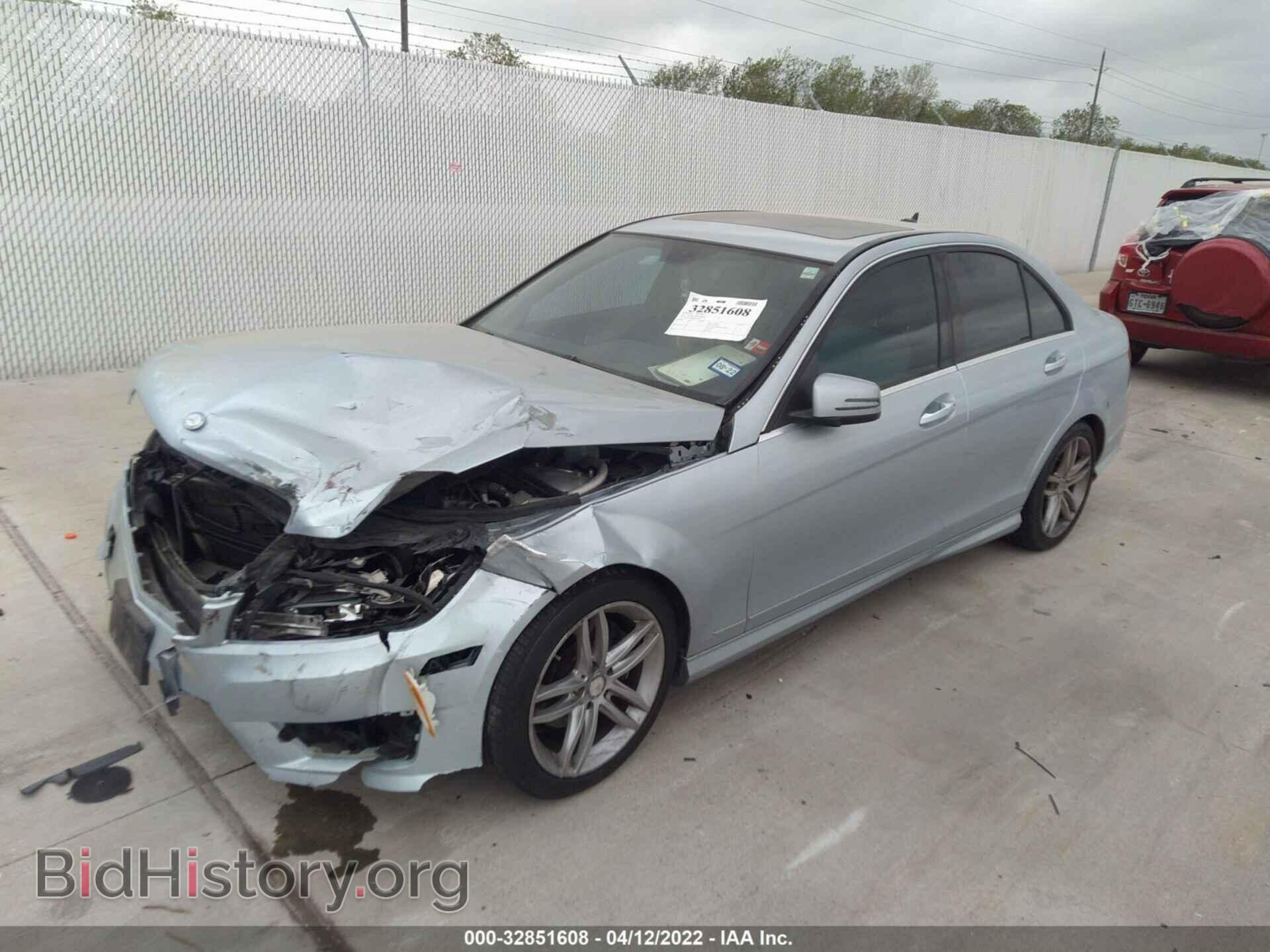2013 MERCEDES-BENZ C-CLASS - VIN: WDDGF4HB9DF972716 - Фото 2