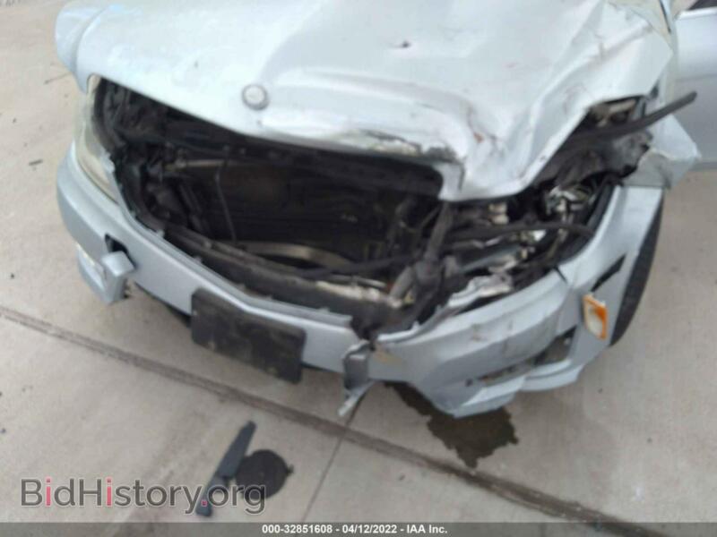 2013 Mercedes-Benz C-CLASS (VIN WDDGF4HB9DF972716) — photo 6 of 15