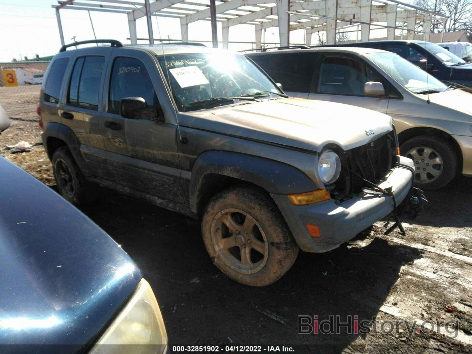 Photo 1J4GL48K76W149766 - JEEP LIBERTY 2006