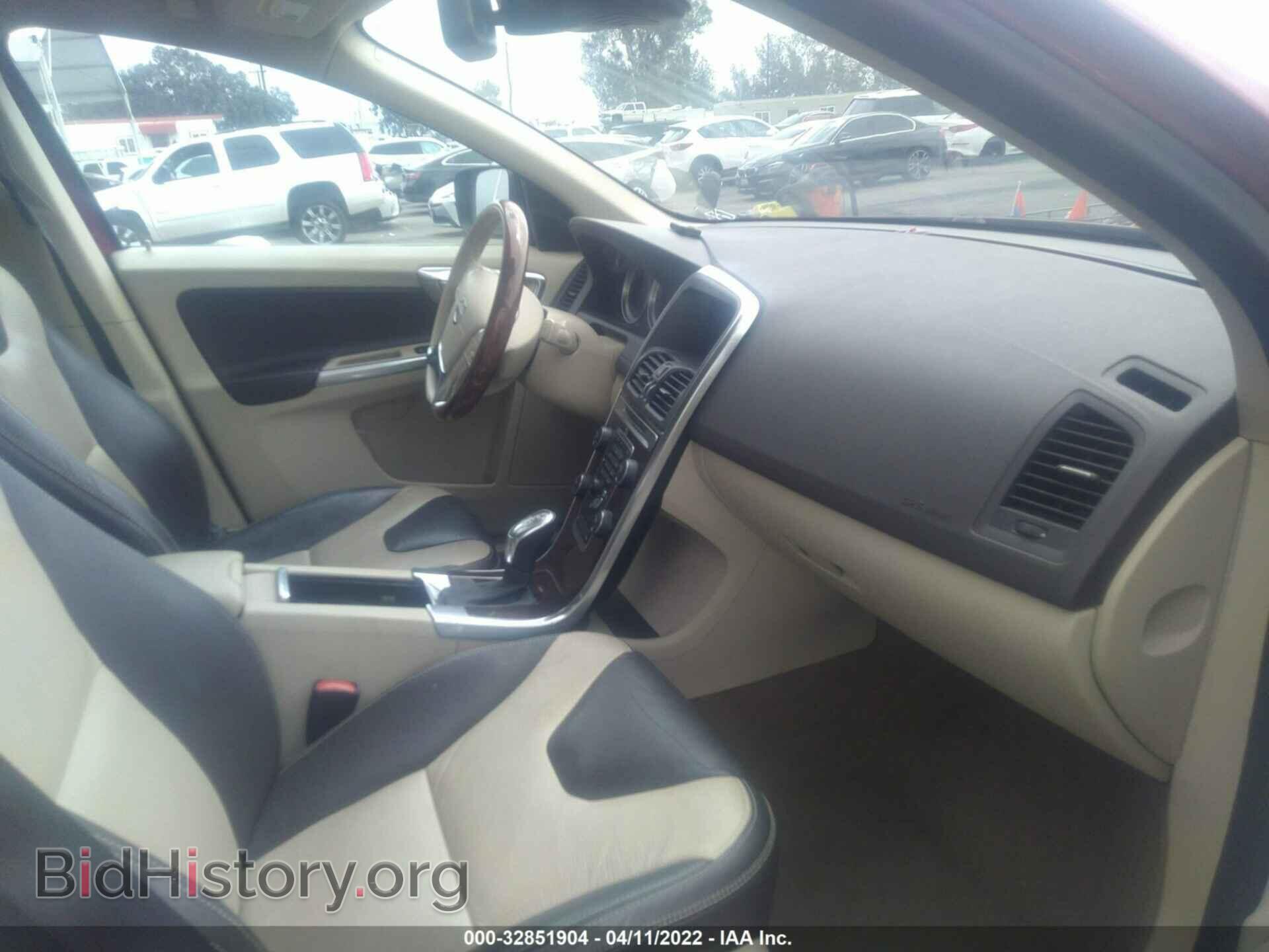 2013 VOLVO XC60 - VIN: YV4940DZ7D2423637 - Фото 5