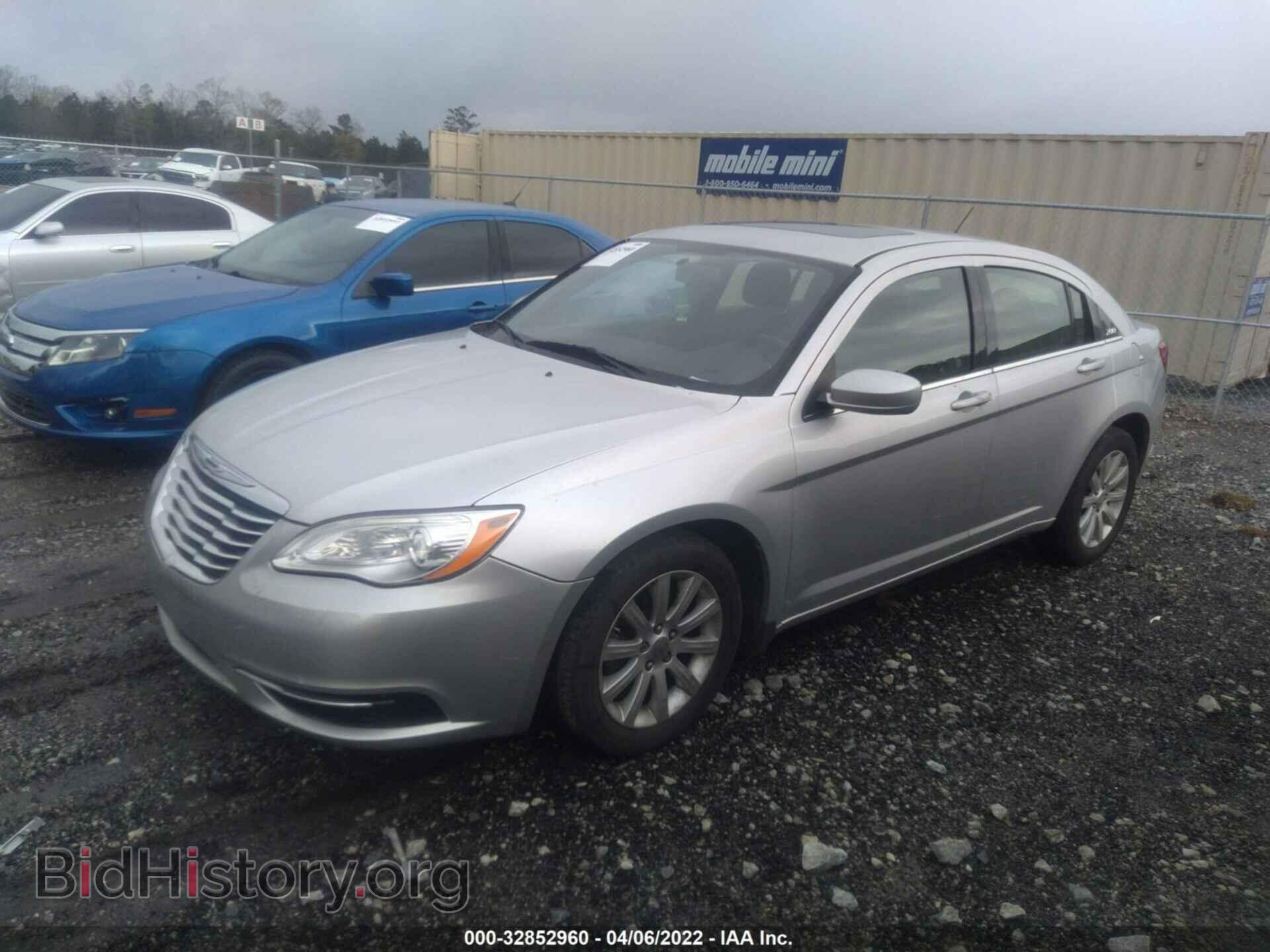 2012 CHRYSLER 200 - VIN: 1C3CCBBG4CN131163 - Фото 2