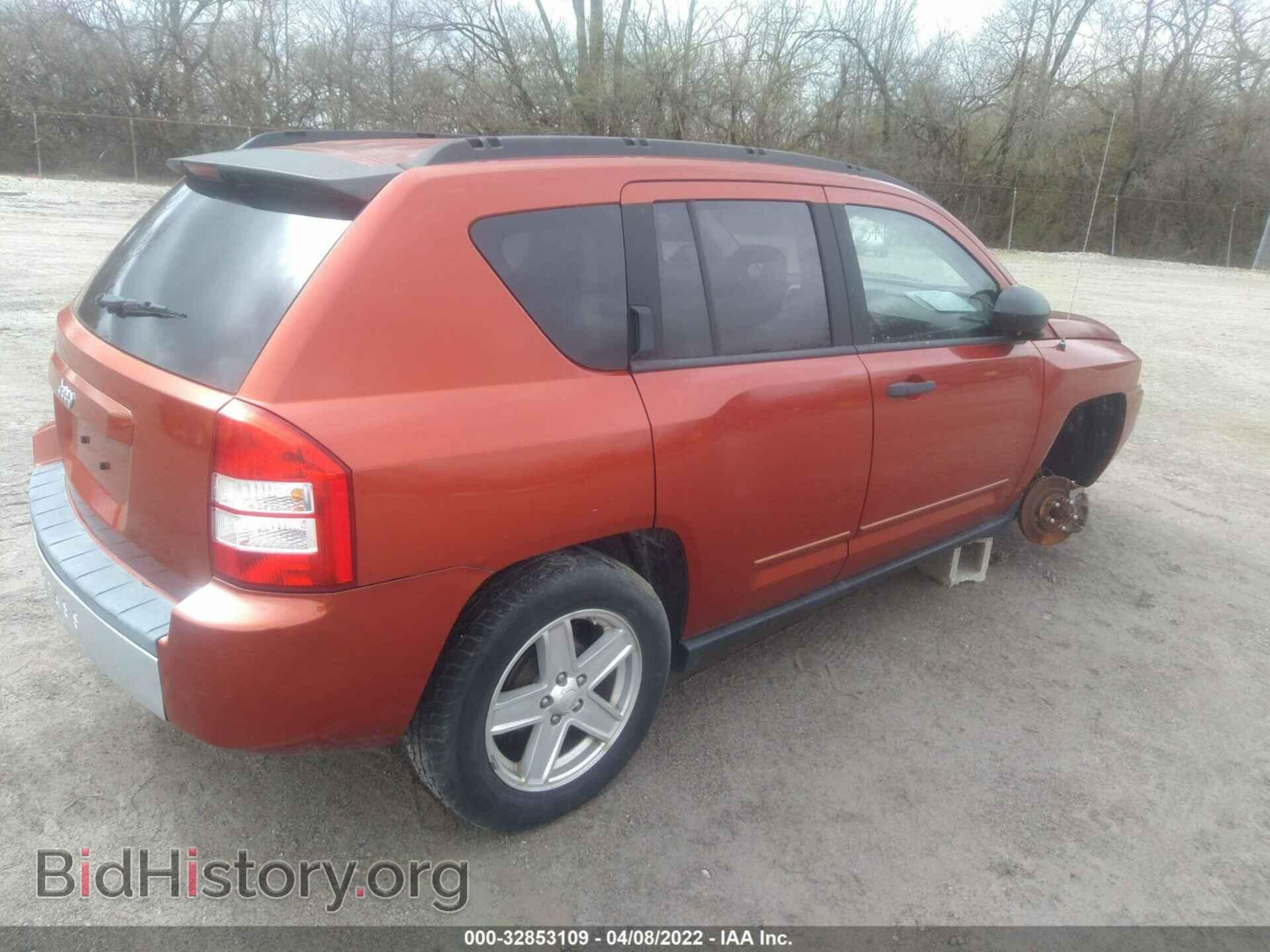 2008 JEEP COMPASS - VIN: 1J8FT47WX8D760159 - Фото 4