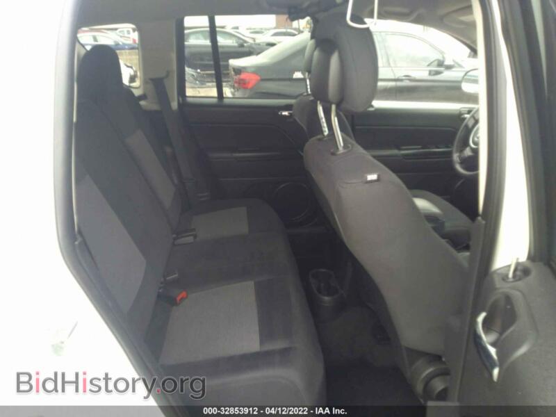 2014 Jeep COMPASS (VIN 1C4NJCBAXED812285) — фото 8 из 15