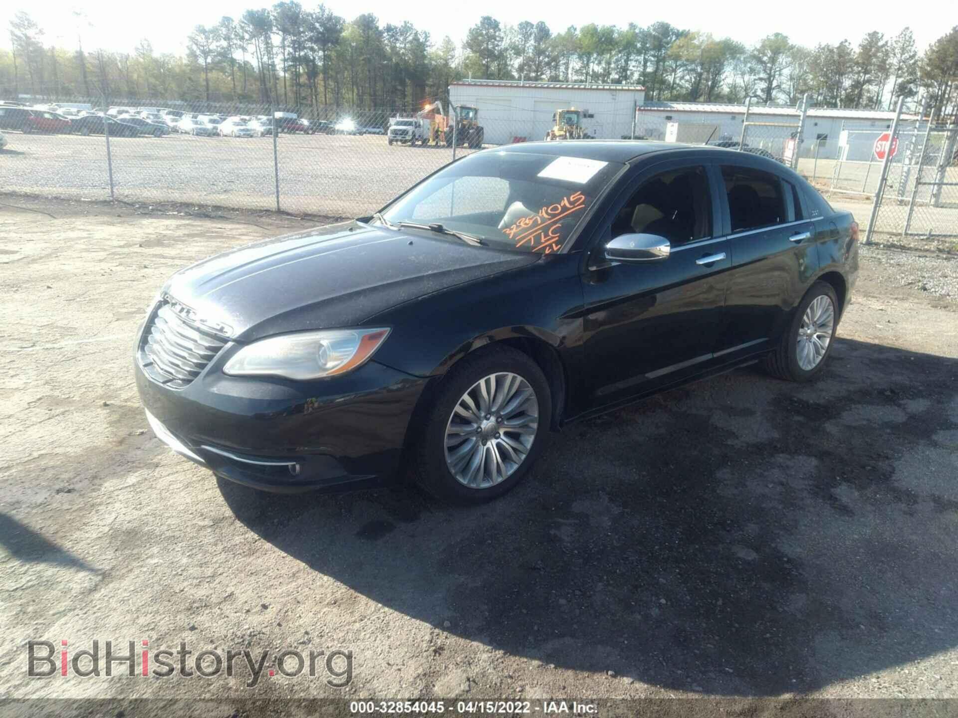 2013 CHRYSLER 200 - VIN: 1C3CCBCG4DN520580 - Фото 2