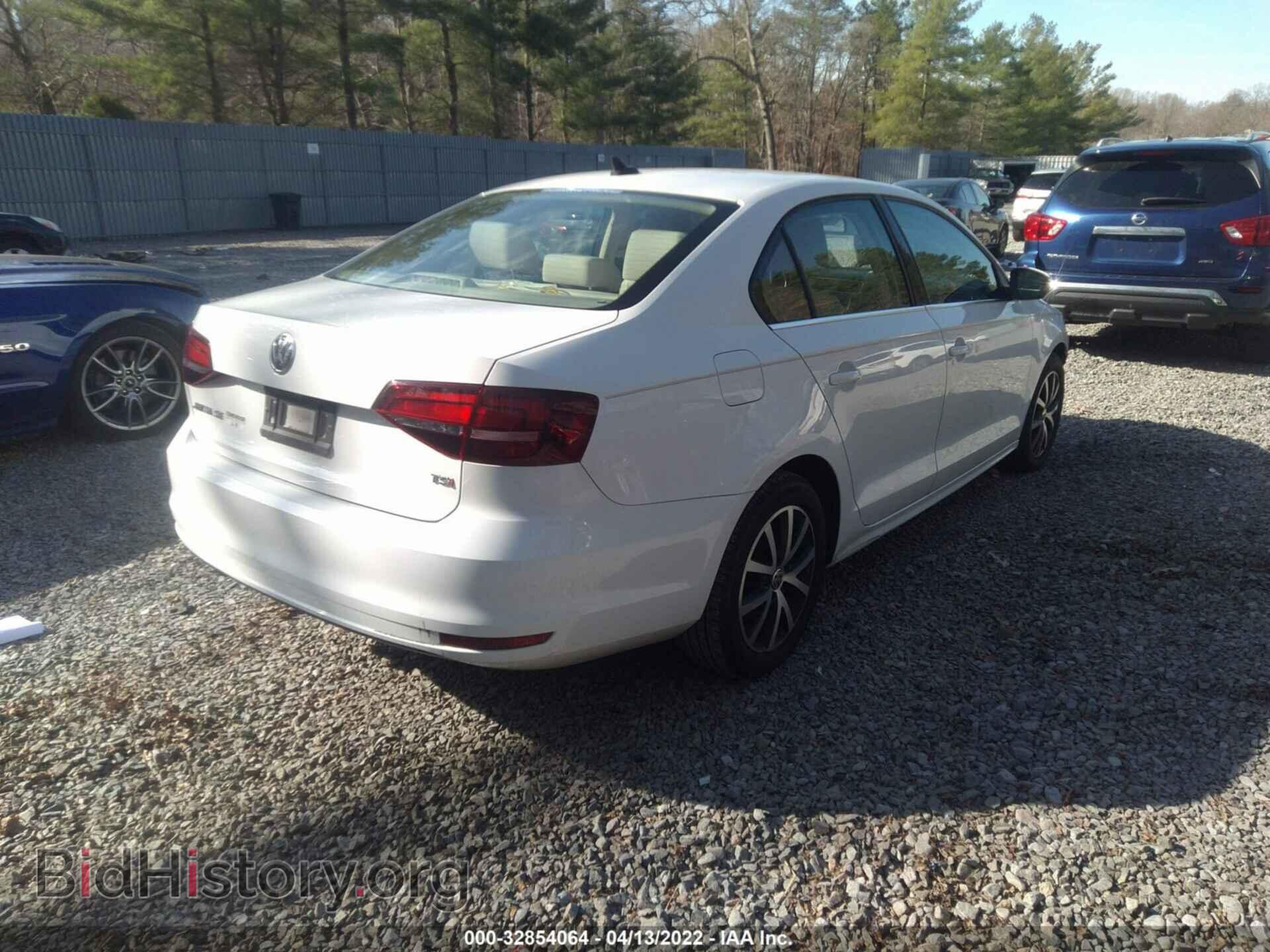 2017 VOLKSWAGEN JETTA - VIN: 3VWDB7AJ3HM359764 - Фото 4