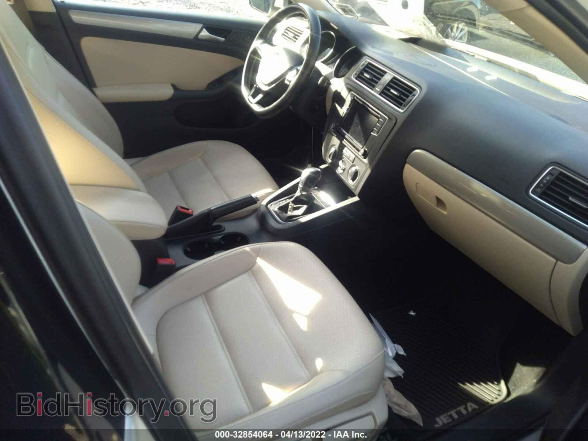 2017 VOLKSWAGEN JETTA - VIN: 3VWDB7AJ3HM359764 - Фото 5