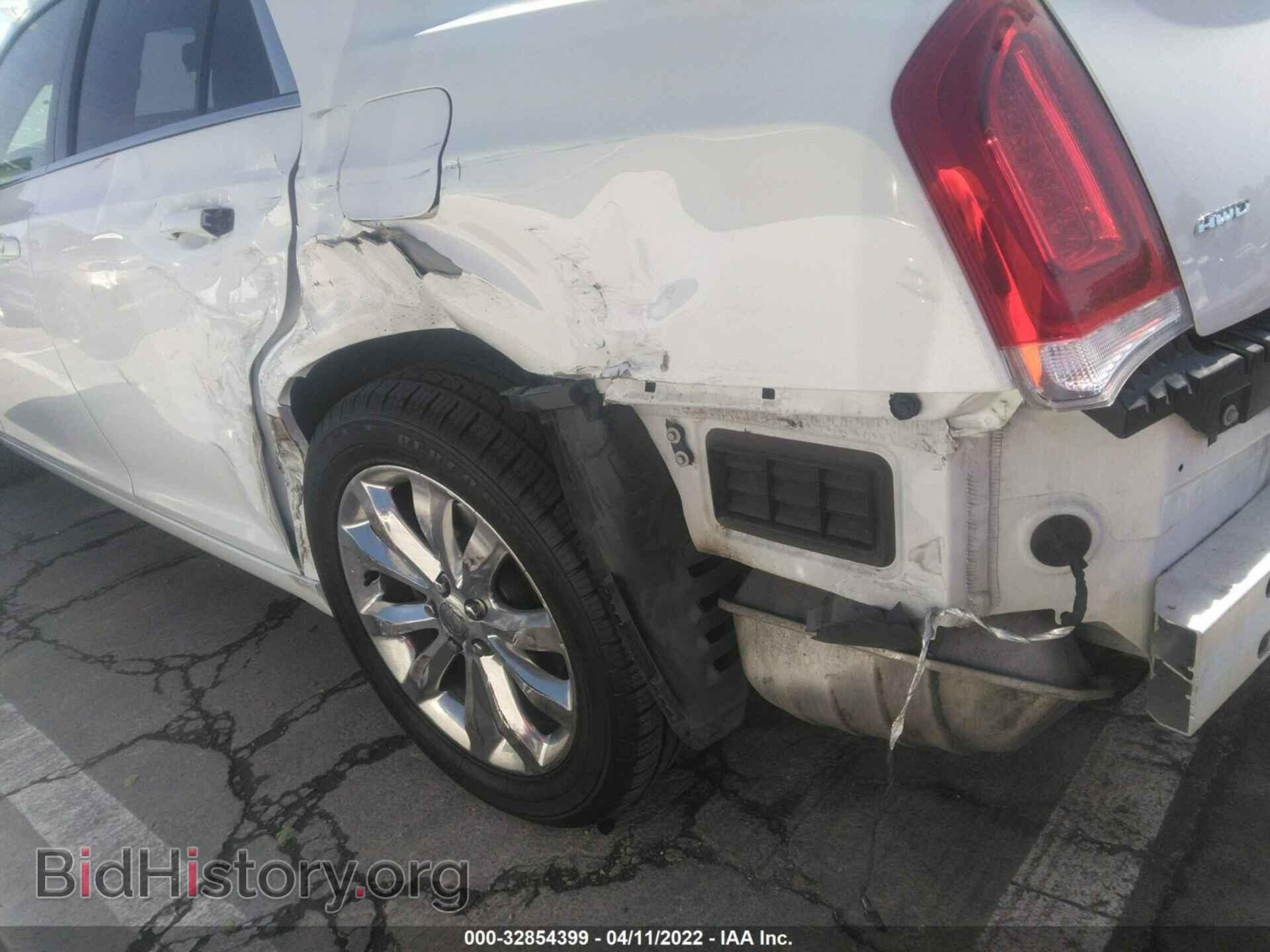 2016 CHRYSLER 300 - VIN: 2C3CCARG6GH220425 - Фото 6