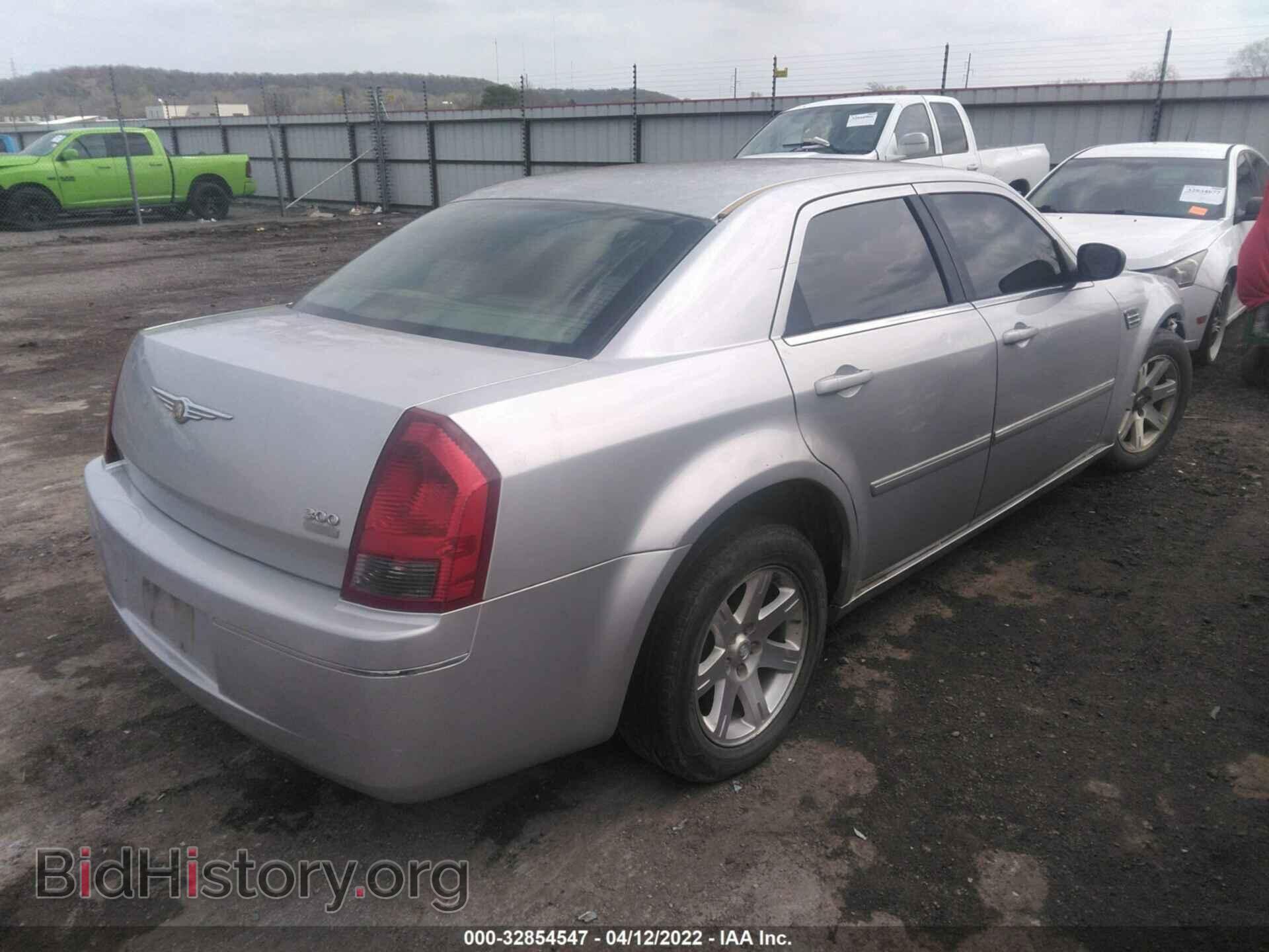 2006 CHRYSLER 300 - VIN: 2C3KA53G06H482456 - Фото 4