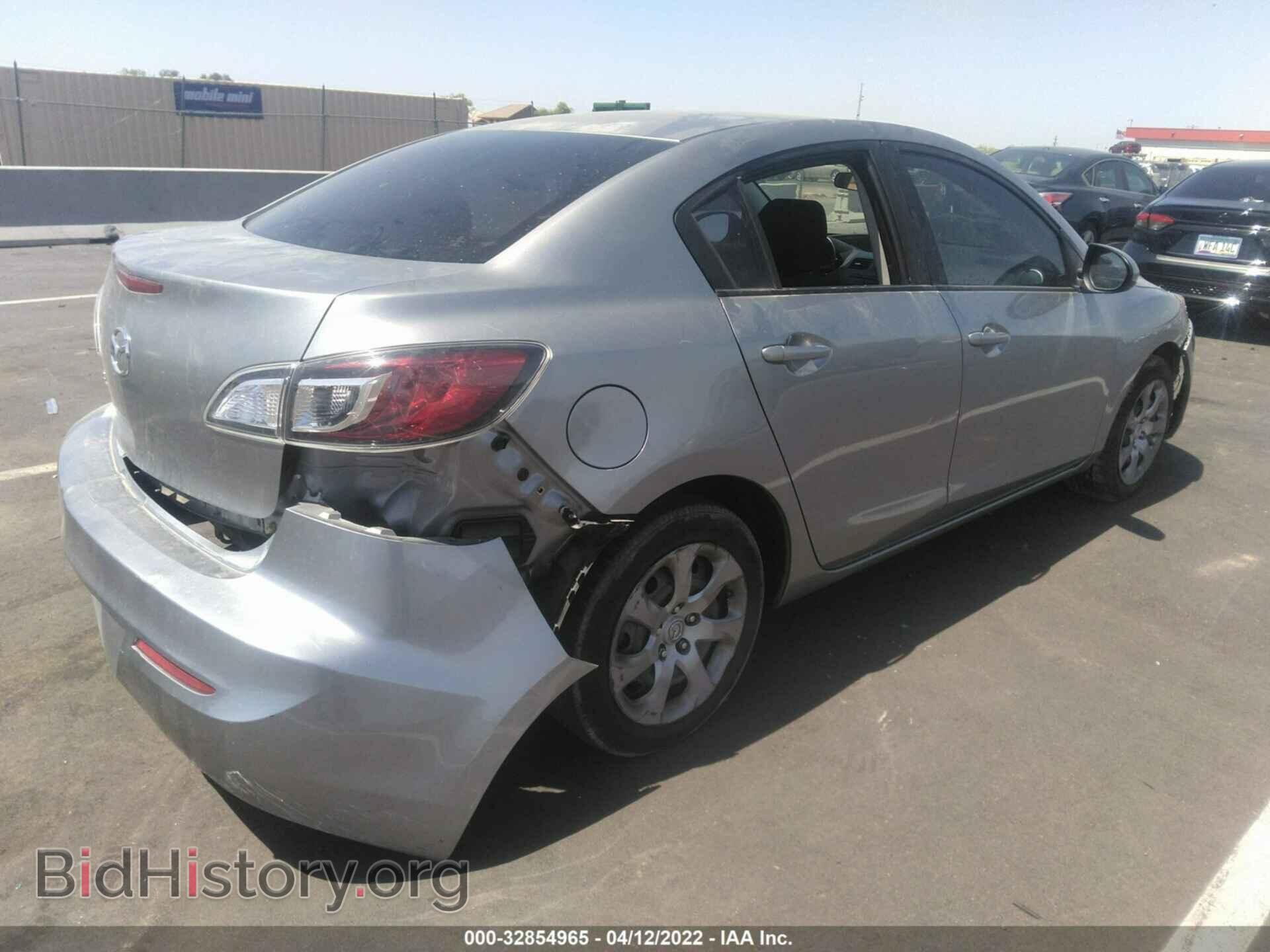 2013 MAZDA MAZDA3 - VIN: JM1BL1TG4D1822055 - Фото 4