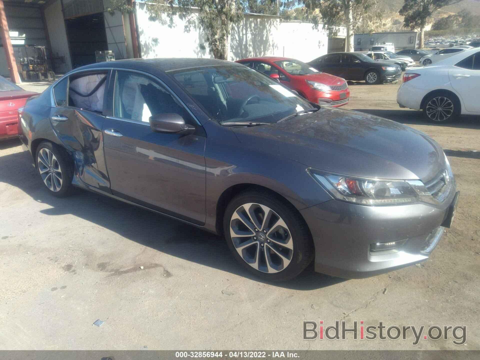 Photo 1HGCR2F52FA227549 - HONDA ACCORD SEDAN 2015