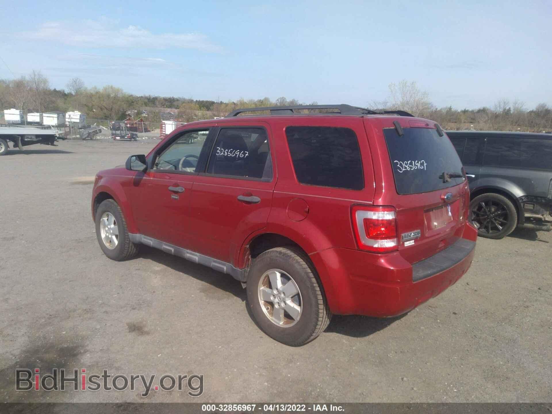 2010 FORD ESCAPE - VIN: 1FMCU0D77AKA43776 - Фото 3