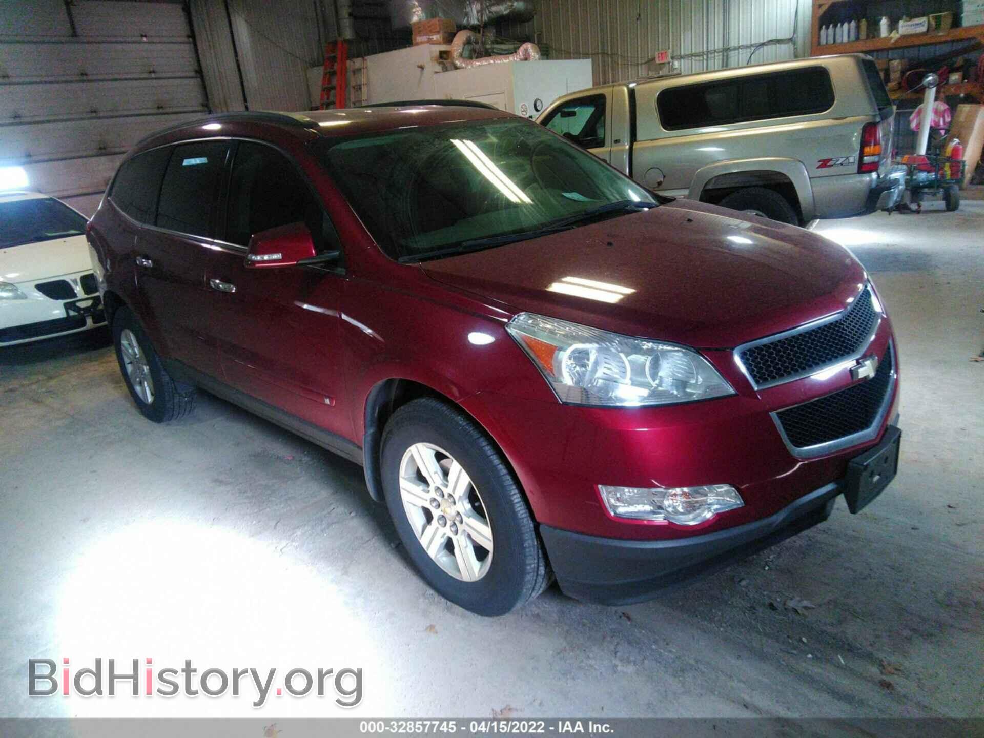 Photo 1GNLVFED2AS118366 - CHEVROLET TRAVERSE 2010