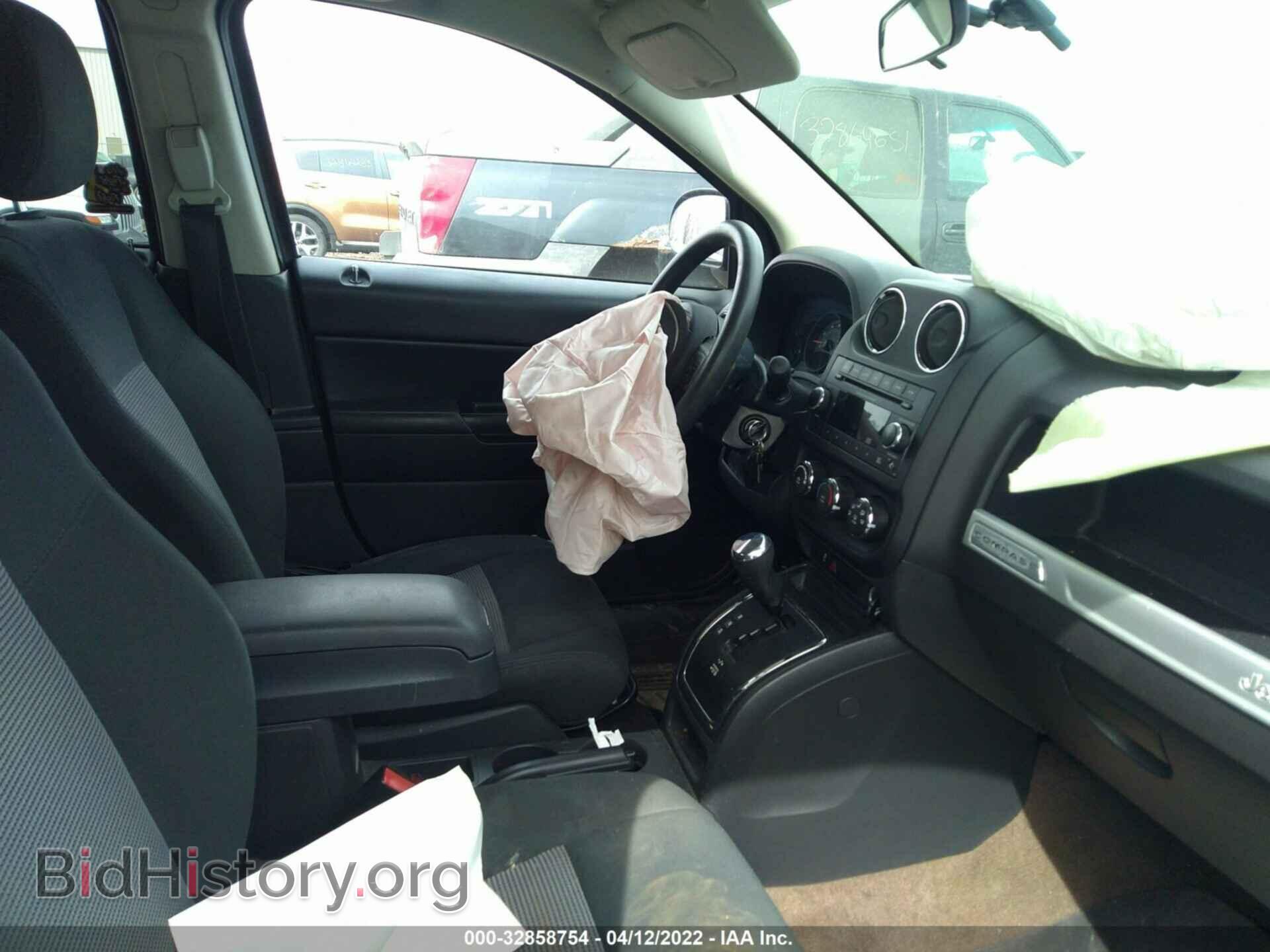 2014 JEEP COMPASS - VIN: 1C4NJCBAXED844413 - Фото 5