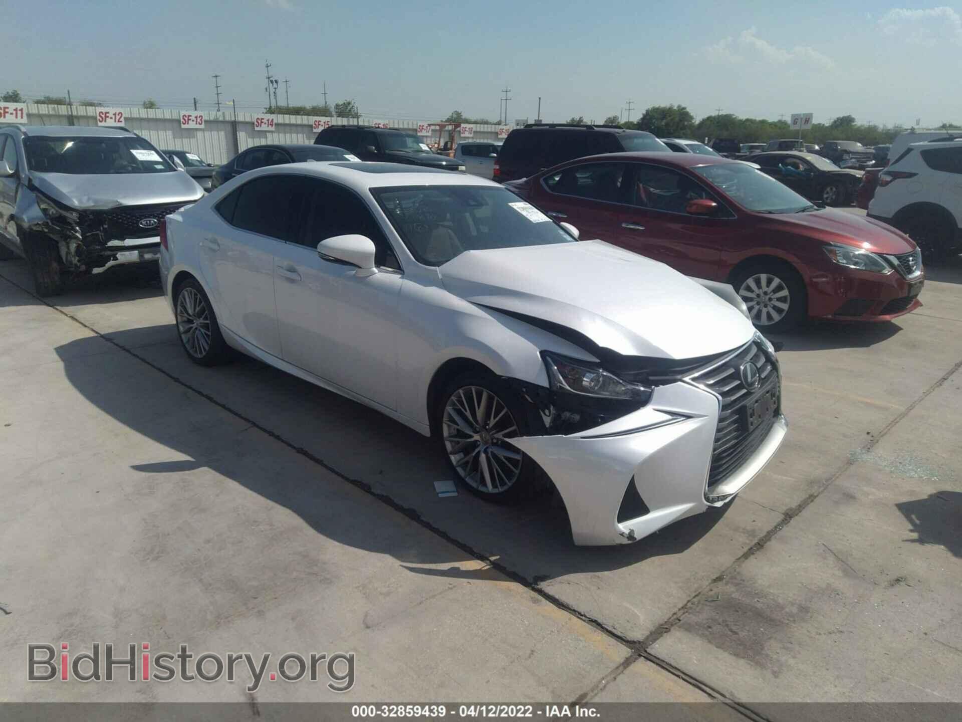 Фотография JTHBA1D24H5060870 - LEXUS IS 2017