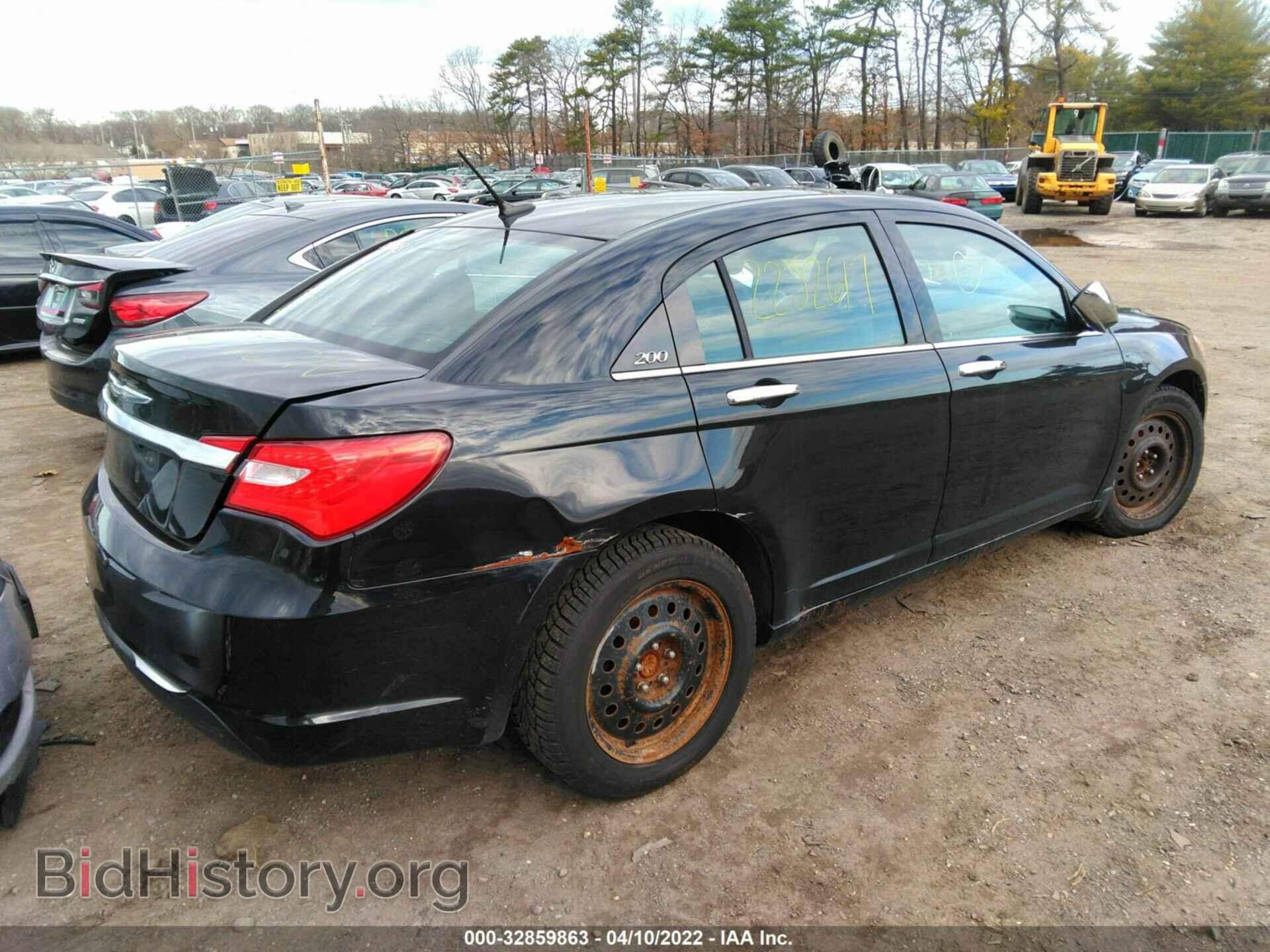 2011 CHRYSLER 200 - VIN: 1C3BC2FG3BN582668 - Фото 4