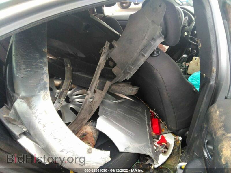 2013 Chrysler 200 (VIN 1C3CCBAB4DN657087) — photo 8 of 15