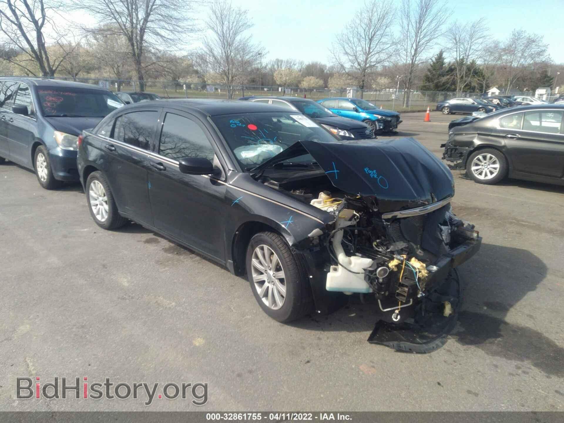 Photo 1C3CCBBB2DN676929 - CHRYSLER 200 2013