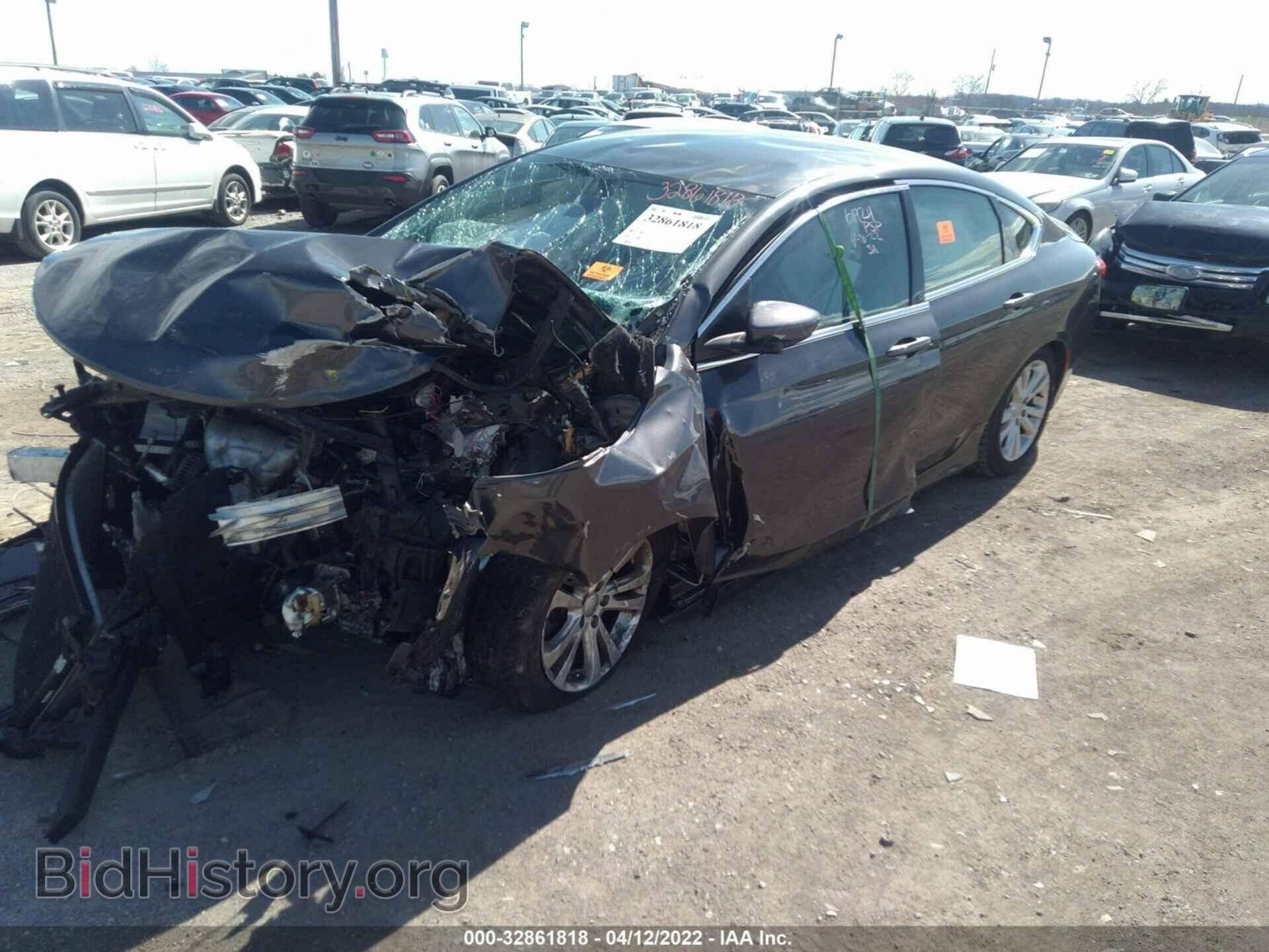 2015 CHRYSLER 200 - VIN: 1C3CCCAB5FN742819 - Фото 2