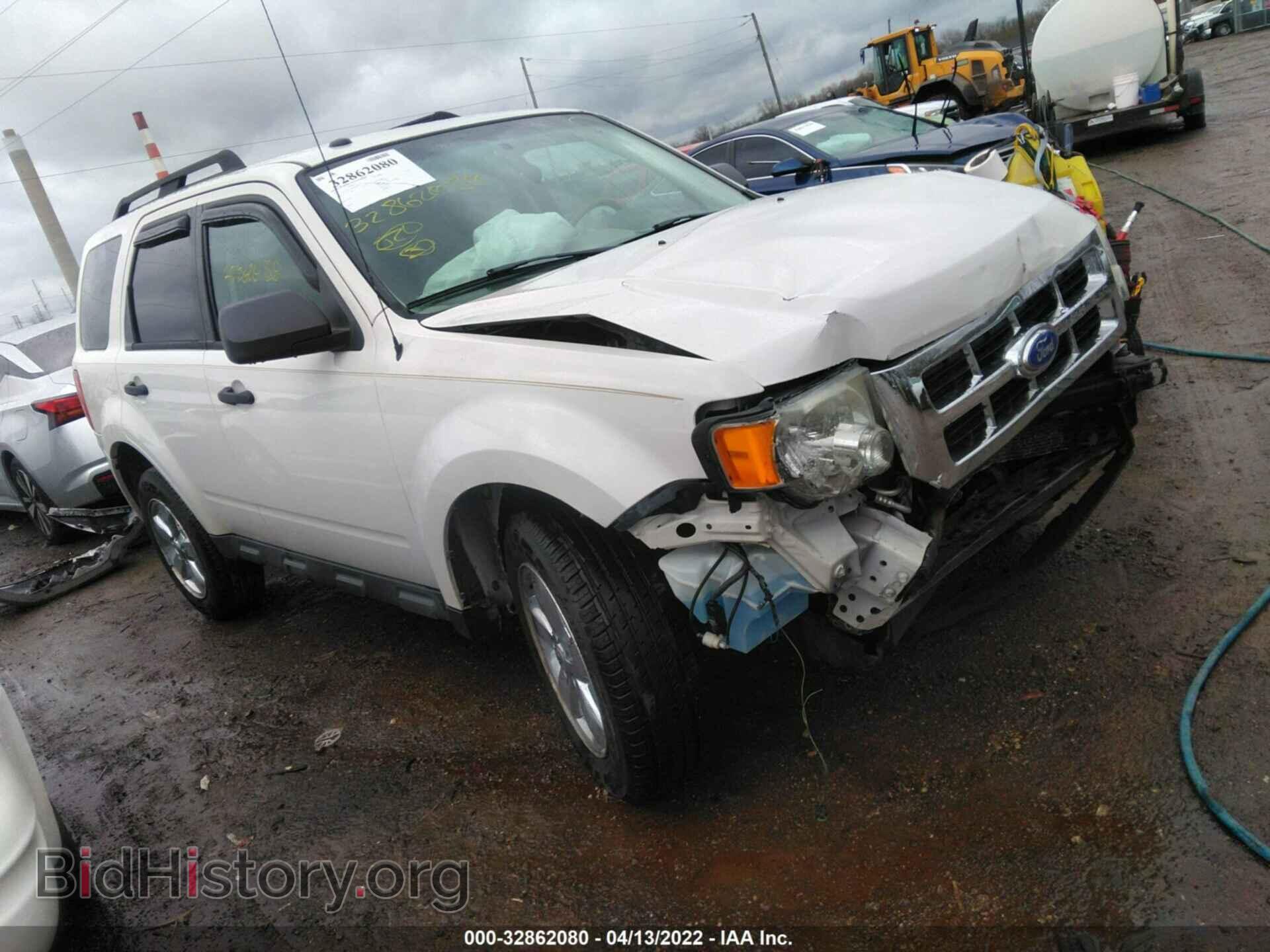Фотография 1FMCU0D77BKB96868 - FORD ESCAPE 2011