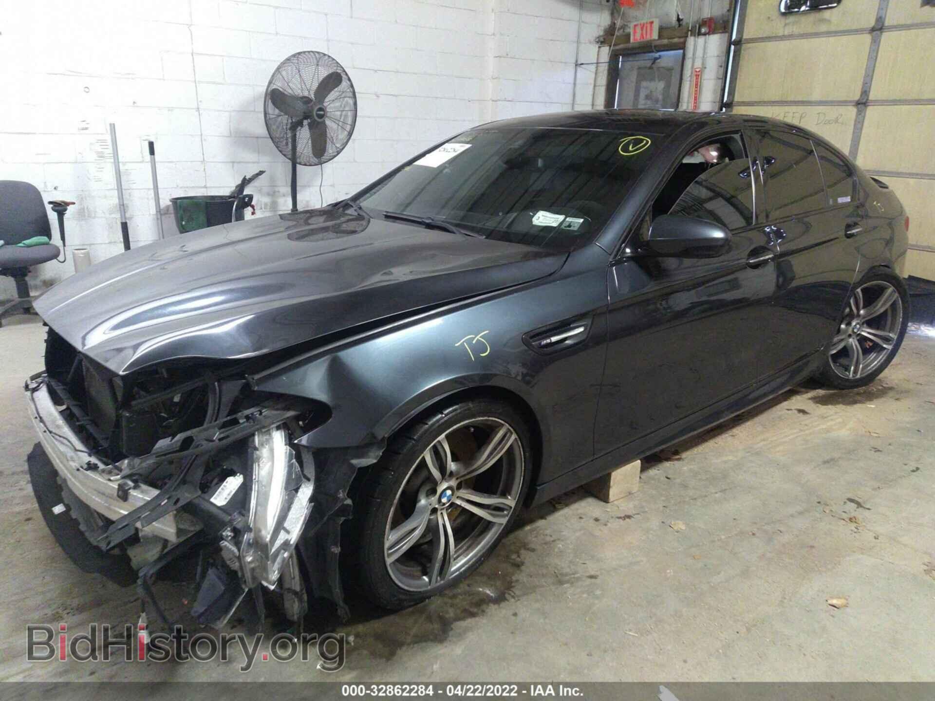 2014 BMW M5 - VIN: WBSFV9C50ED097765 - Photo 2