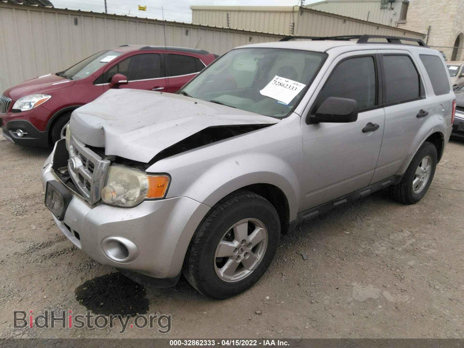 2011 FORD ESCAPE - VIN: 1FMCU0C76BKA92566 - Фото 2