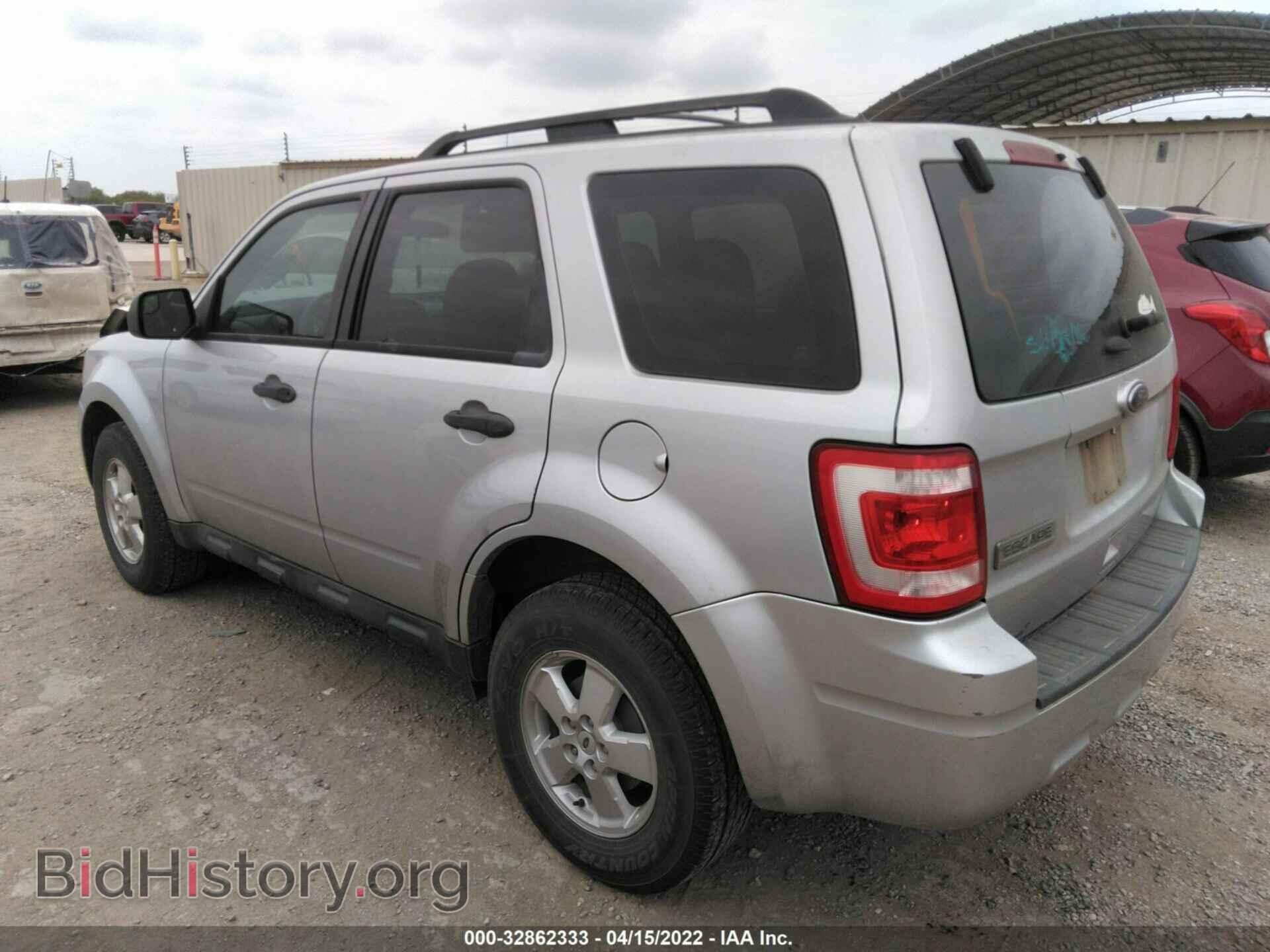 2011 FORD ESCAPE - VIN: 1FMCU0C76BKA92566 - Фото 3