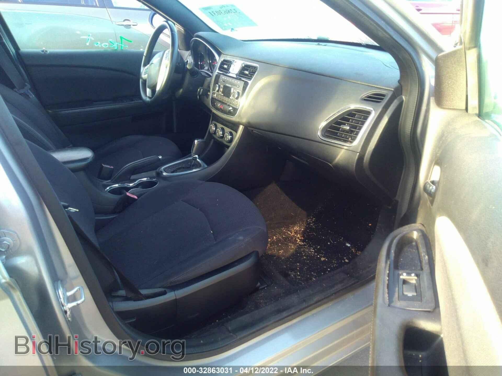 2013 CHRYSLER 200 - VIN: 1C3CCBBB8DN639741 - Photo 5