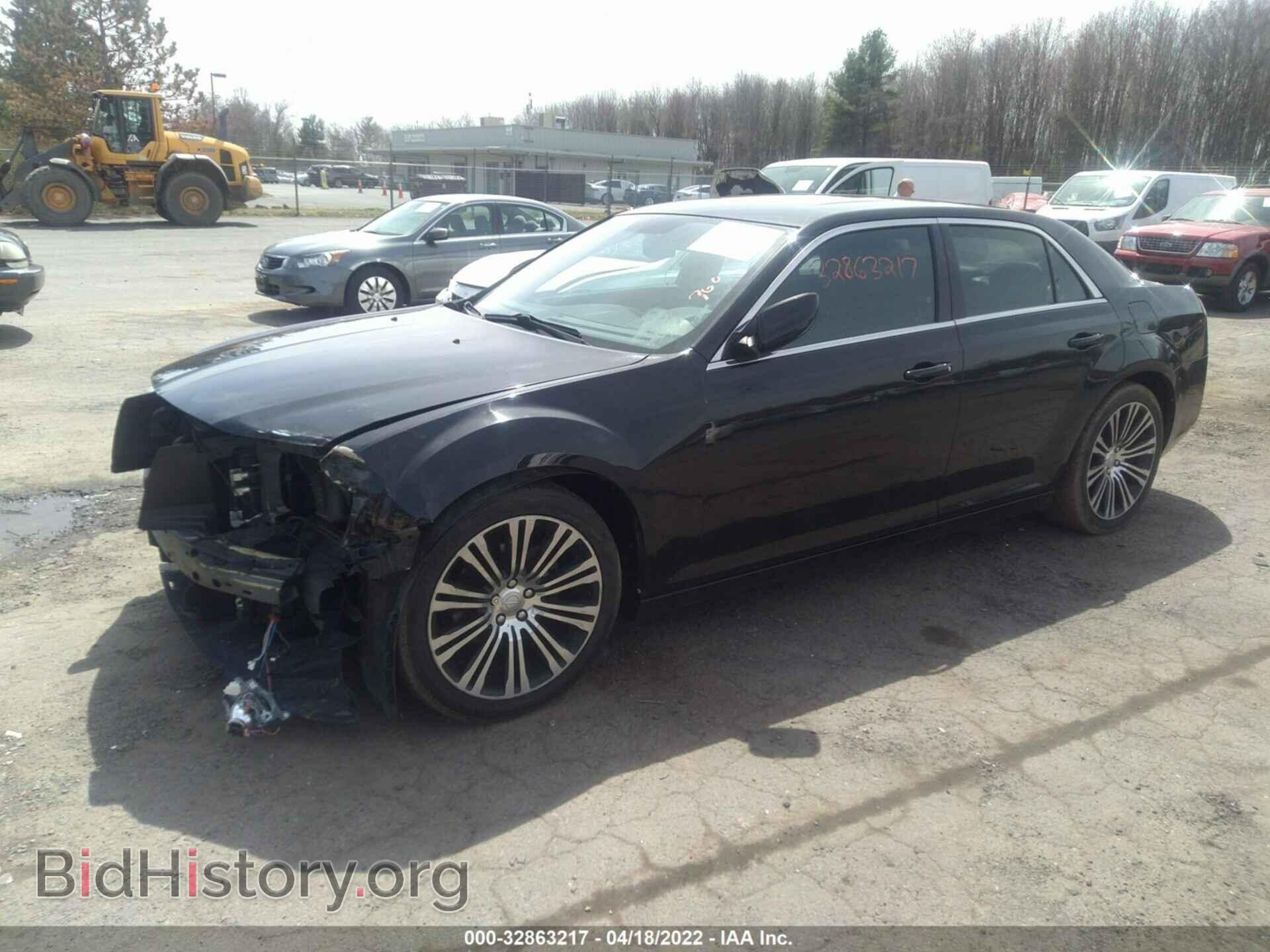 2012 CHRYSLER 300 - VIN: 2C3CCABG1CH289530 - Photo 2