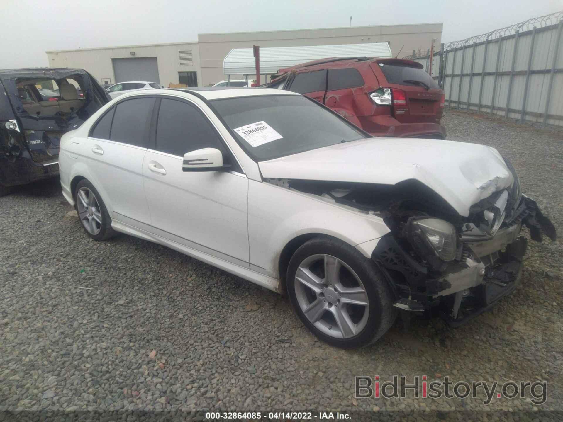 Photo WDDGF5EB2BR173107 - MERCEDES-BENZ C-CLASS 2011