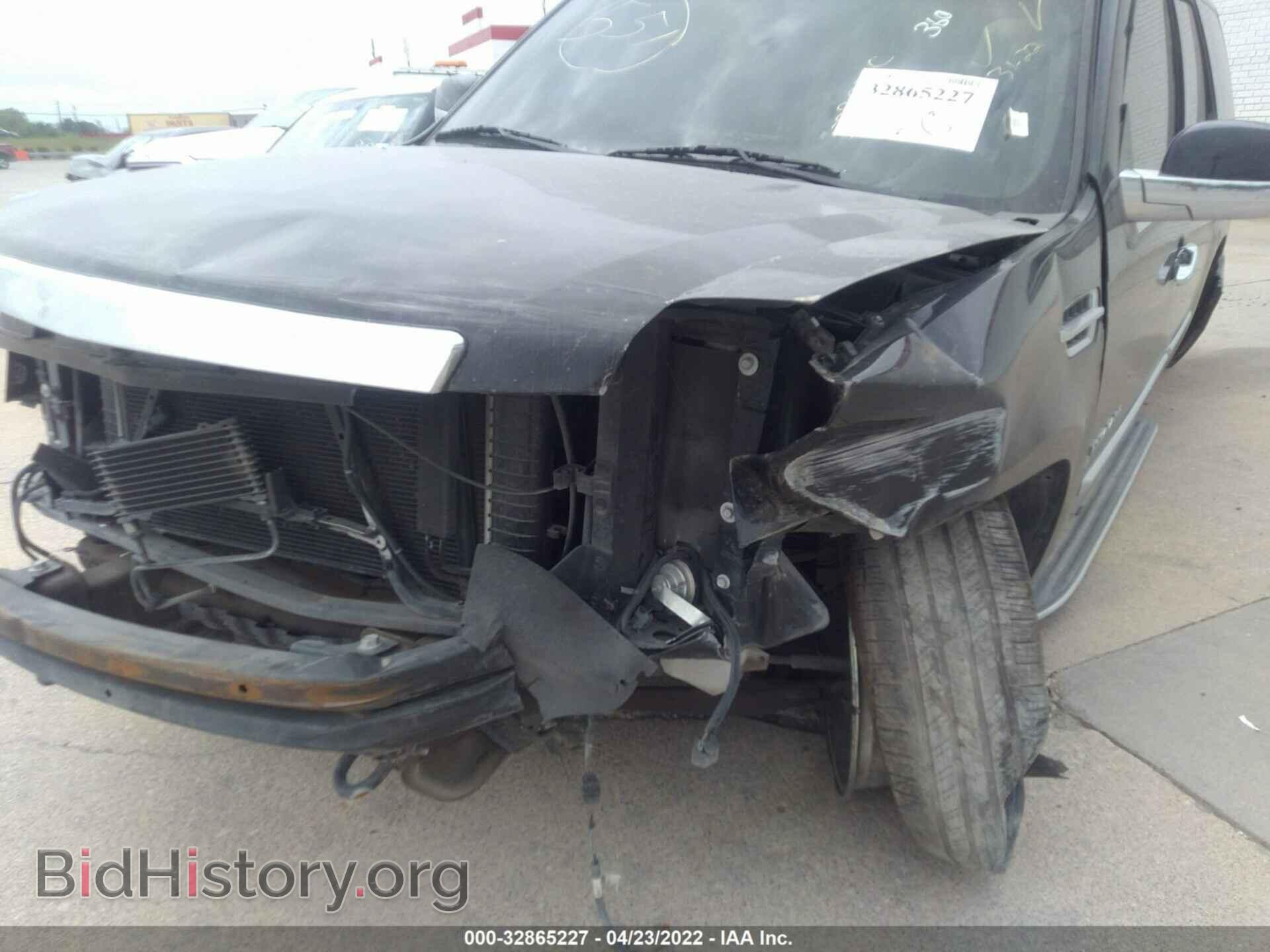 2011 CADILLAC ESCALADE - VIN: 1GYS3BEF3BR271541 - Фото 6