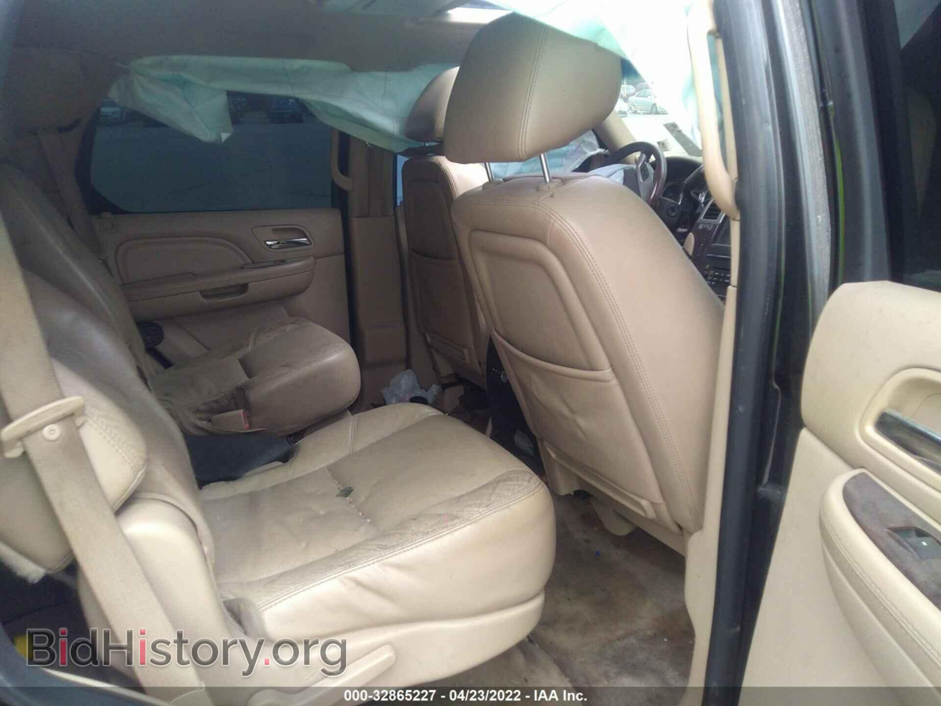 2011 CADILLAC ESCALADE - VIN: 1GYS3BEF3BR271541 - Фото 8