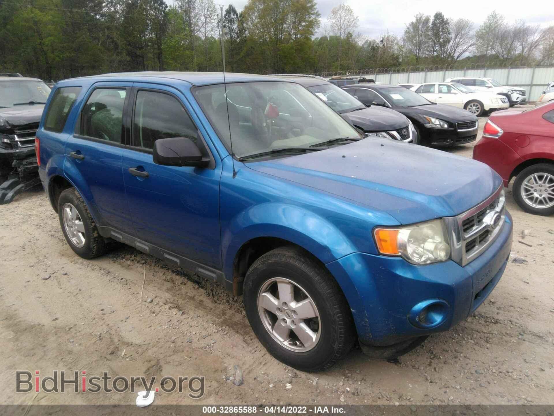 Фотография 1FMCU0C73BKA83419 - FORD ESCAPE 2011