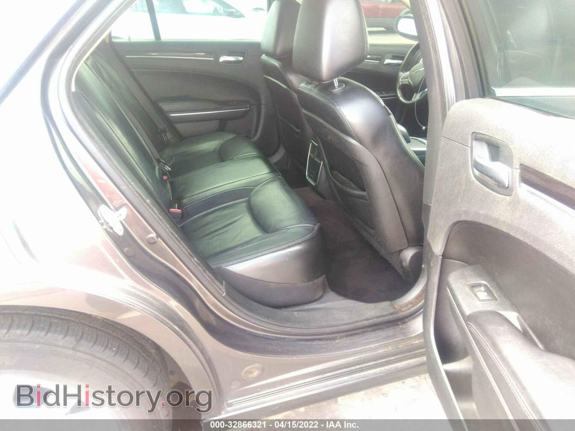 2016 CHRYSLER 300 - VIN: 2C3CCAAG2GH233720 - Фото 8