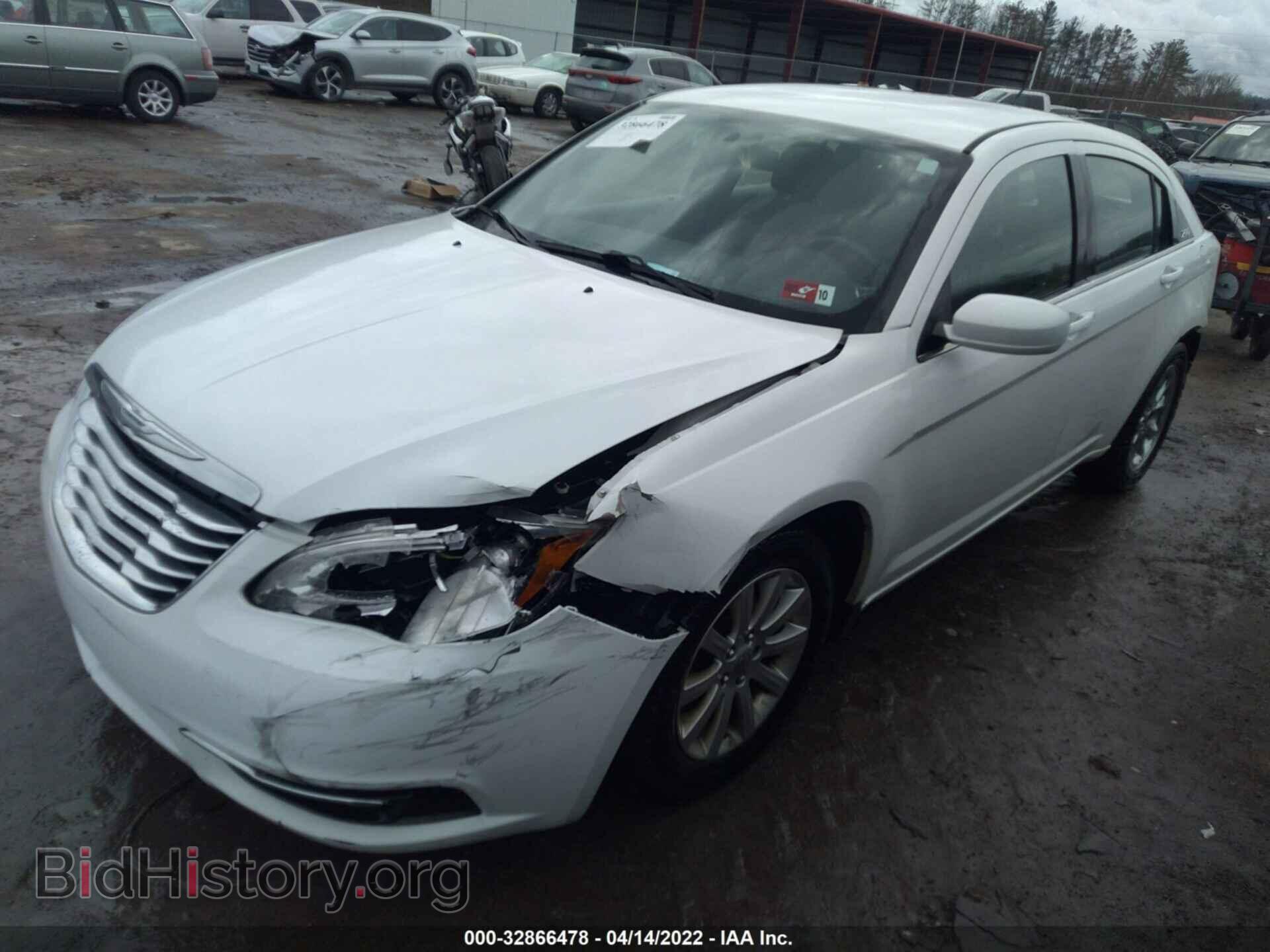 2012 CHRYSLER 200 - VIN: 1C3CCBBB8CN192374 - Фото 2