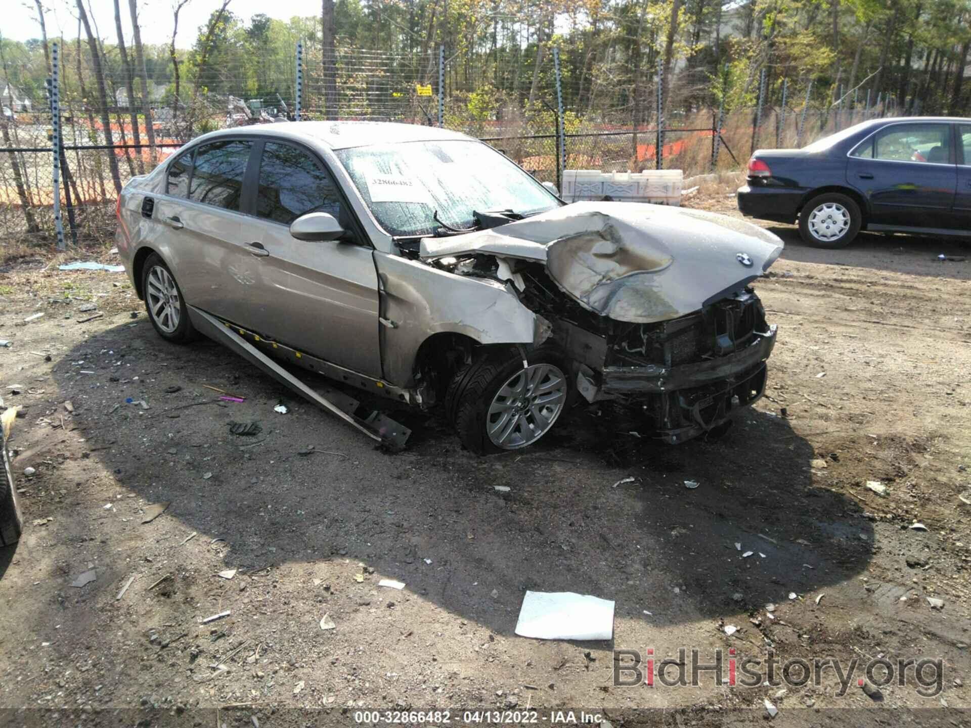 Photo WBAVA33537KX79661 - BMW 3 SERIES 2007