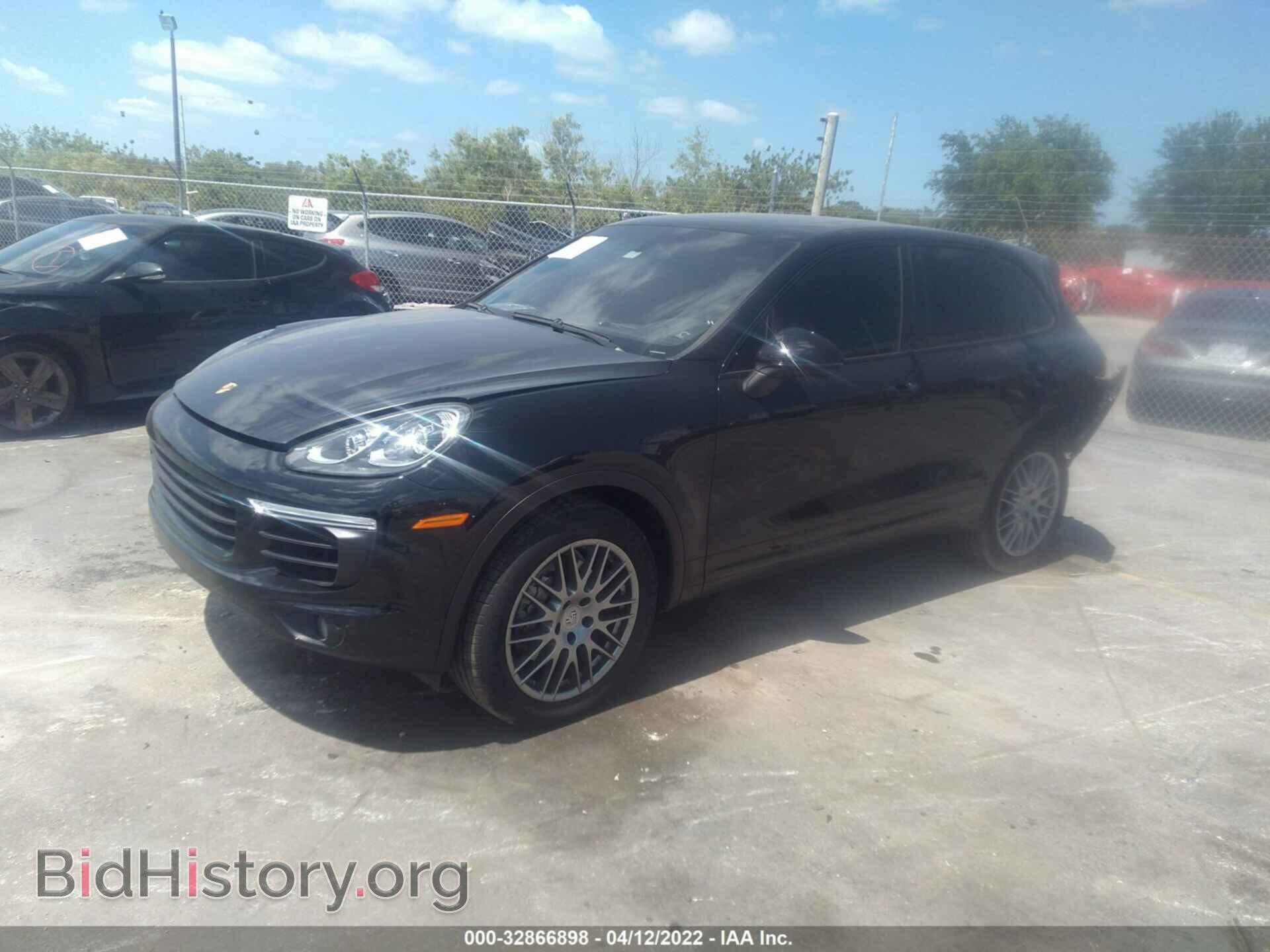 2017 PORSCHE CAYENNE - VIN: WP1AB2A26HLA52249 - Фото 2
