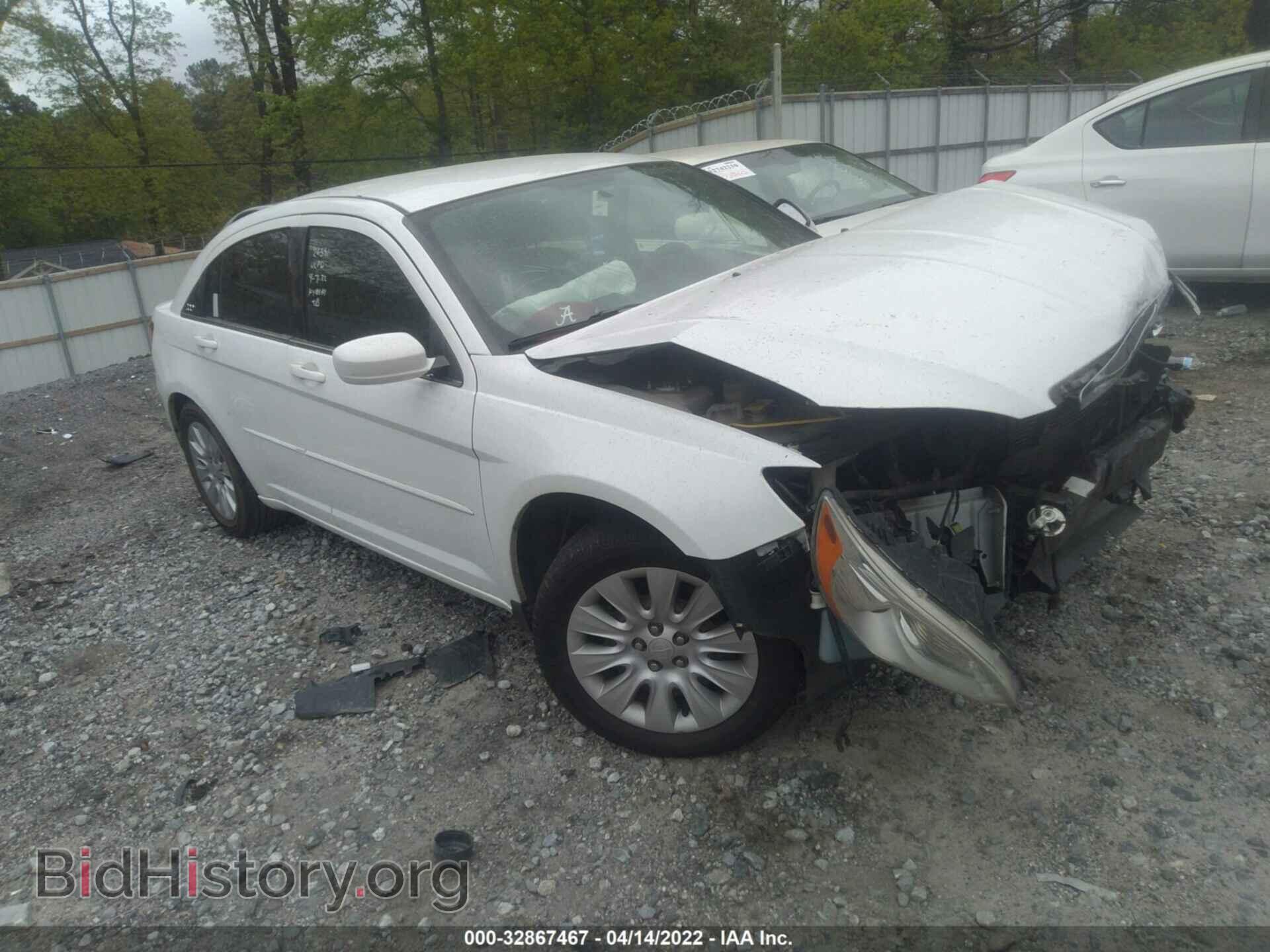 Photo 1C3BC4FB6BN550703 - CHRYSLER 200 2011