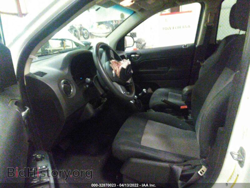 2012 Jeep COMPASS (VIN 1C4NJCBA4CD573670) — фото 5 из 11