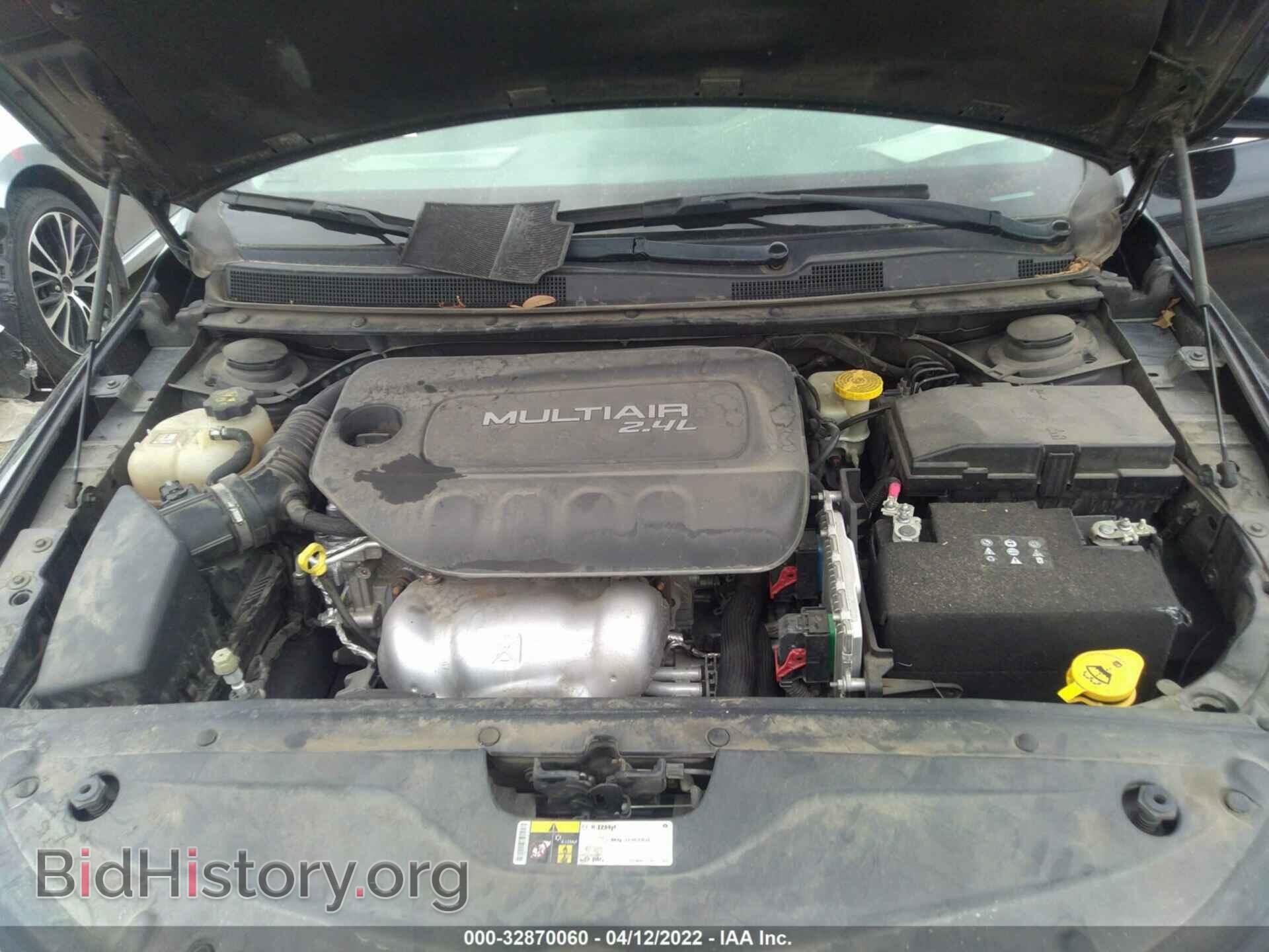 2016 CHRYSLER 200 - VIN: 1C3CCCABXGN169837 - Фото 10
