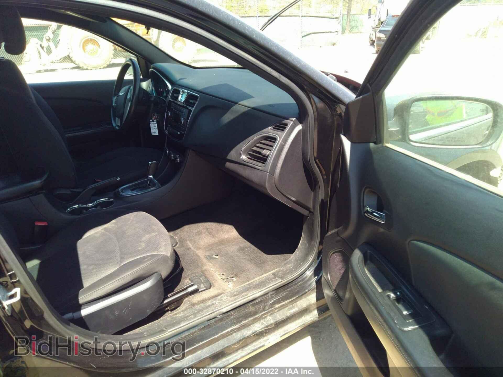 2012 CHRYSLER 200 - VIN: 1C3CCBBG8CN241911 - Фото 5