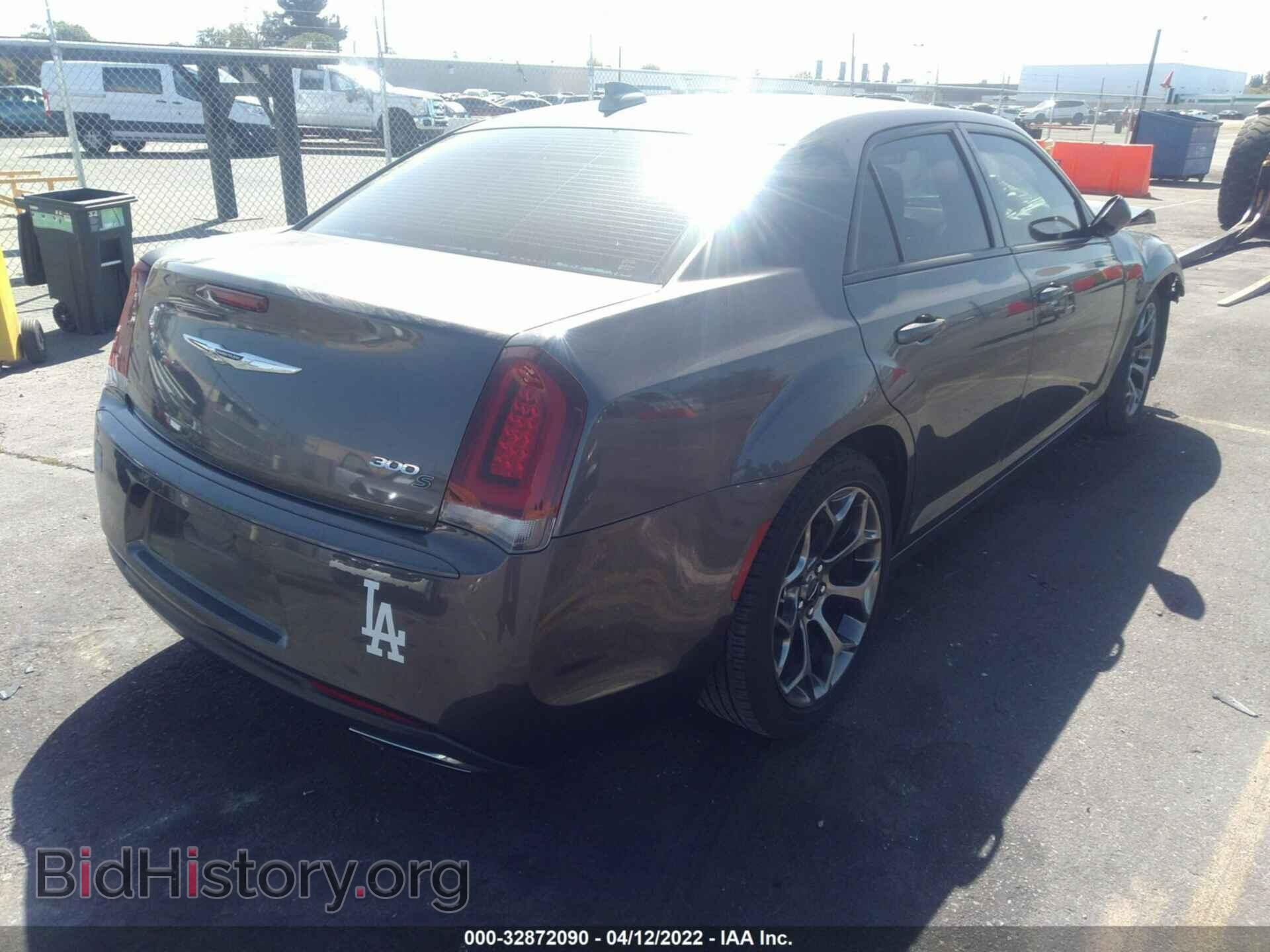 2016 CHRYSLER 300 - VIN: 2C3CCABG4GH334532 - Фото 4