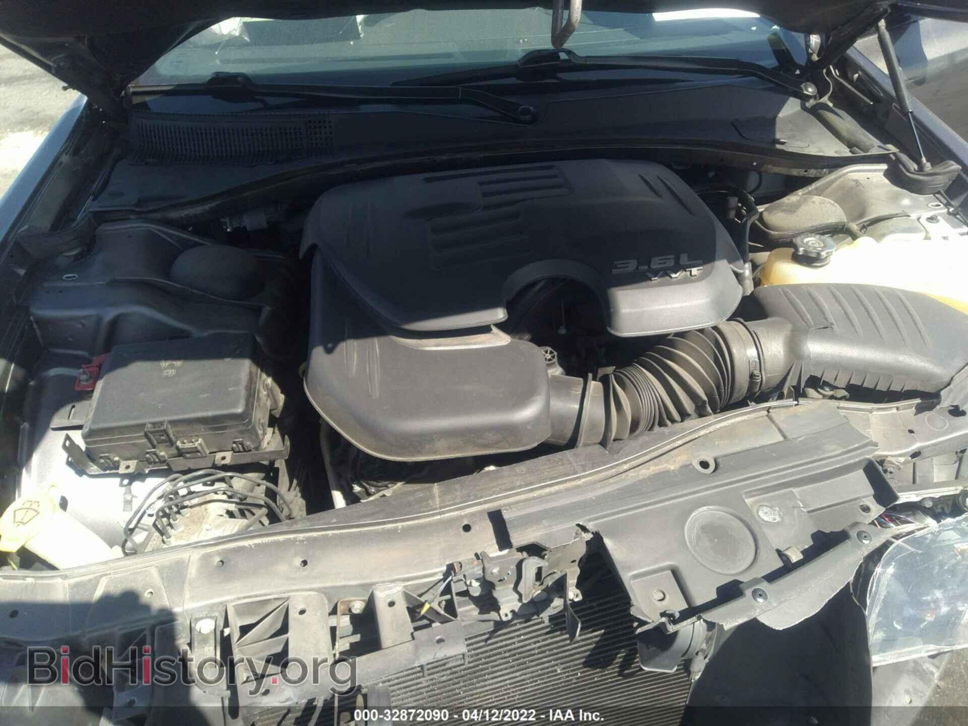 2016 CHRYSLER 300 - VIN: 2C3CCABG4GH334532 - Фото 10