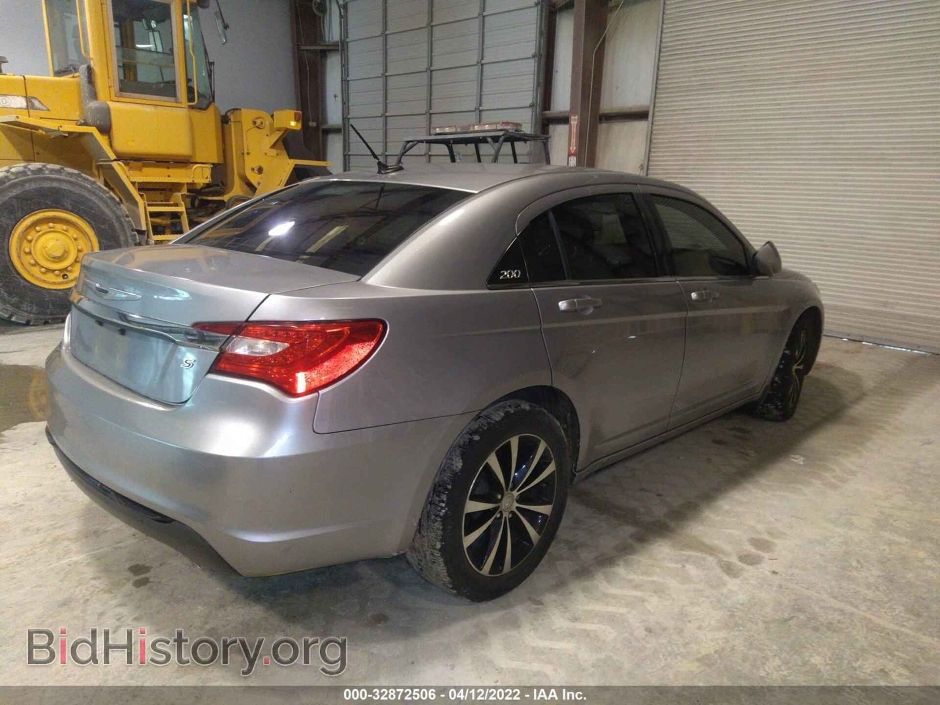 2013 CHRYSLER 200 - VIN: 1C3CCBBG2DN720083 - Фото 4