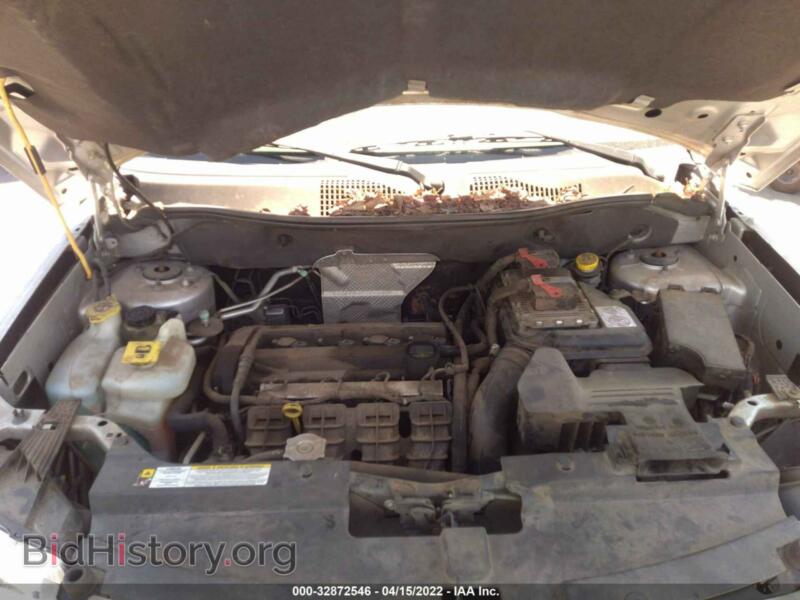 2011 Jeep COMPASS (VIN 1J4NT1FA3BD288525) — photo 10 of 11