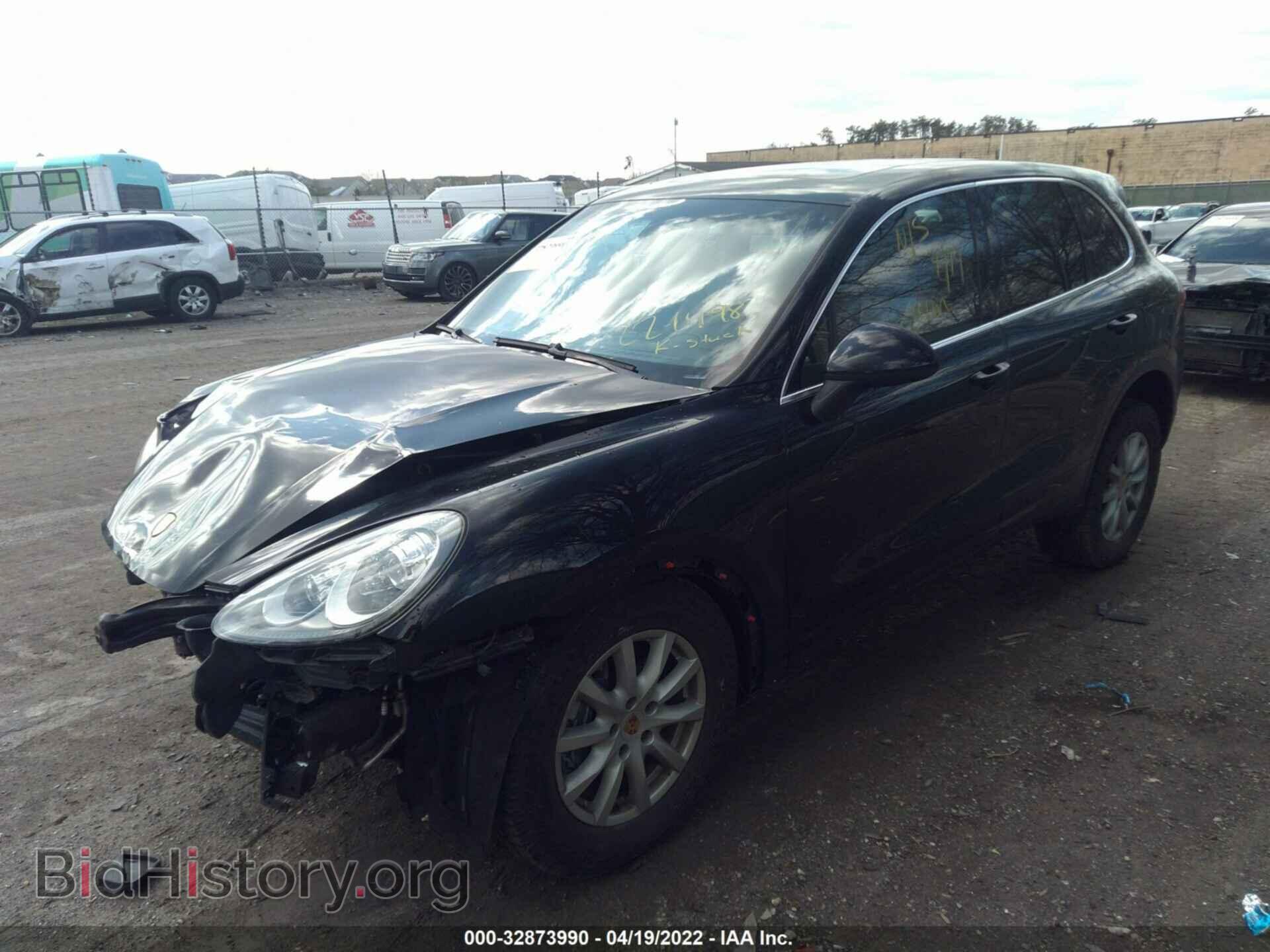2011 PORSCHE CAYENNE - VIN: WP1AA2A21BLA03504 - Photo 2