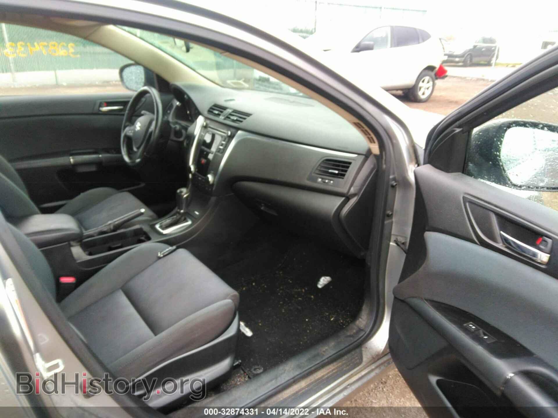 2010 SUZUKI KIZASHI - VIN: JS2RF9A31A6100406 - Photo 5