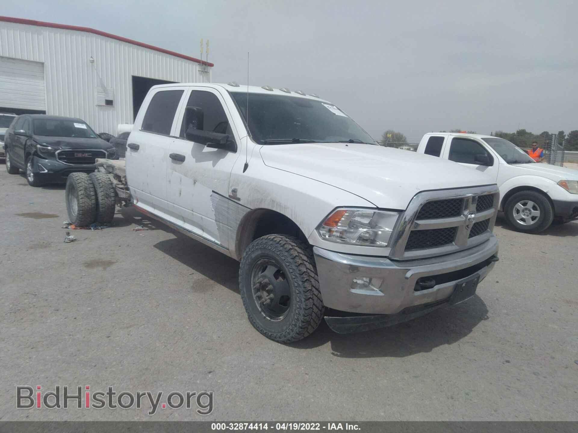 Photo 3C7WRTCL6JG331771 - RAM 3500 CHASSIS CAB 2018
