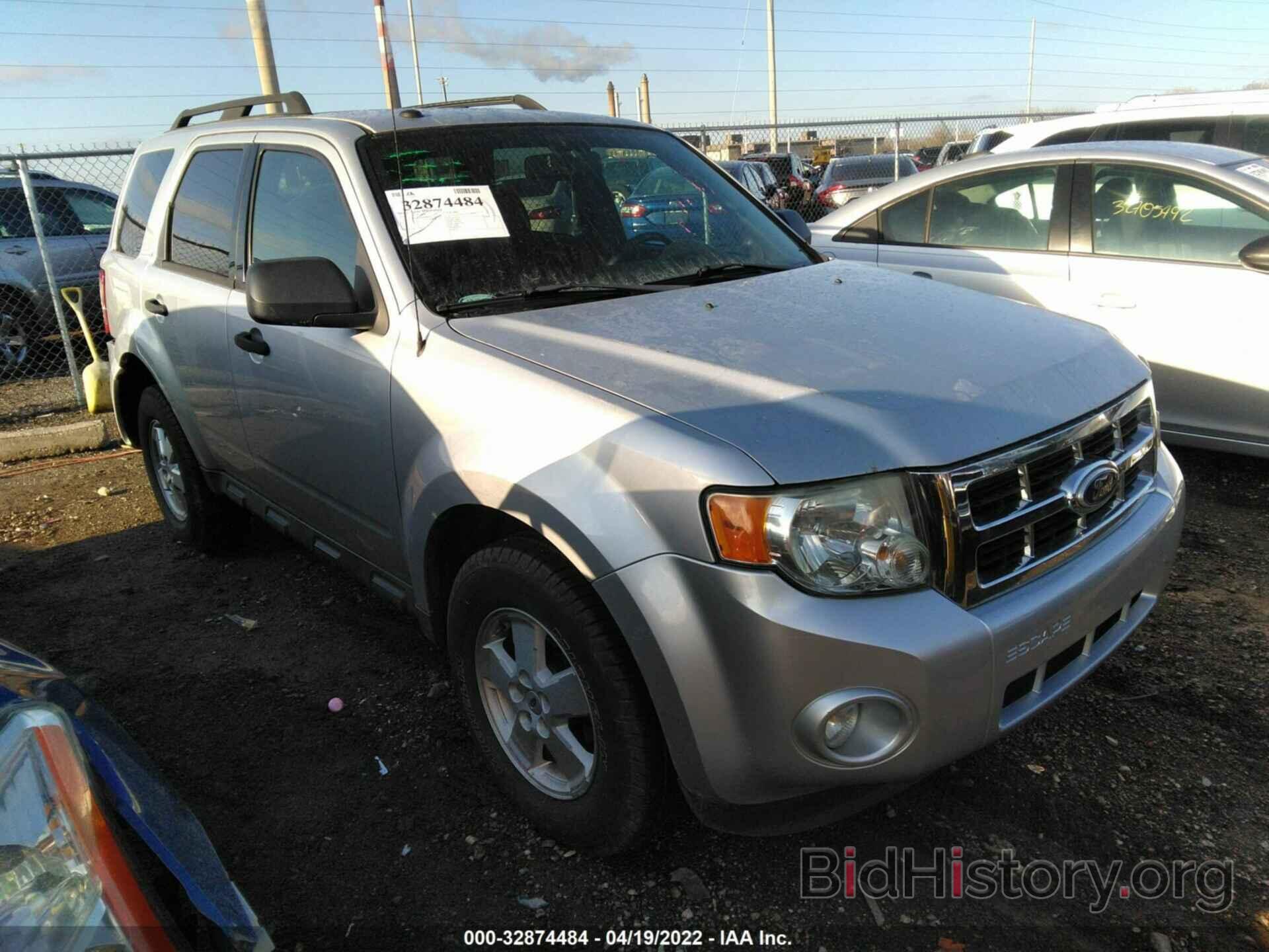 Photo 1FMCU9D74AKD18105 - FORD ESCAPE 2010