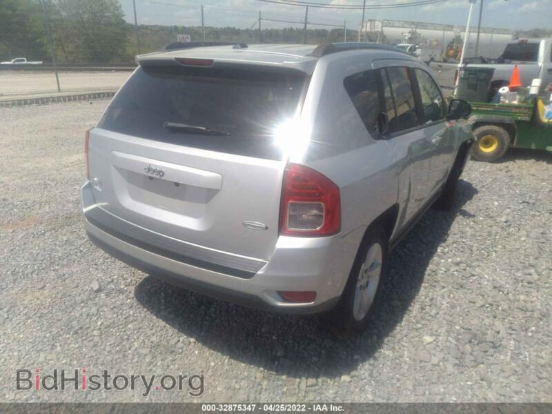 2012 Jeep COMPASS (VIN 1C4NJDEB2CD633083) — photo 4 of 11