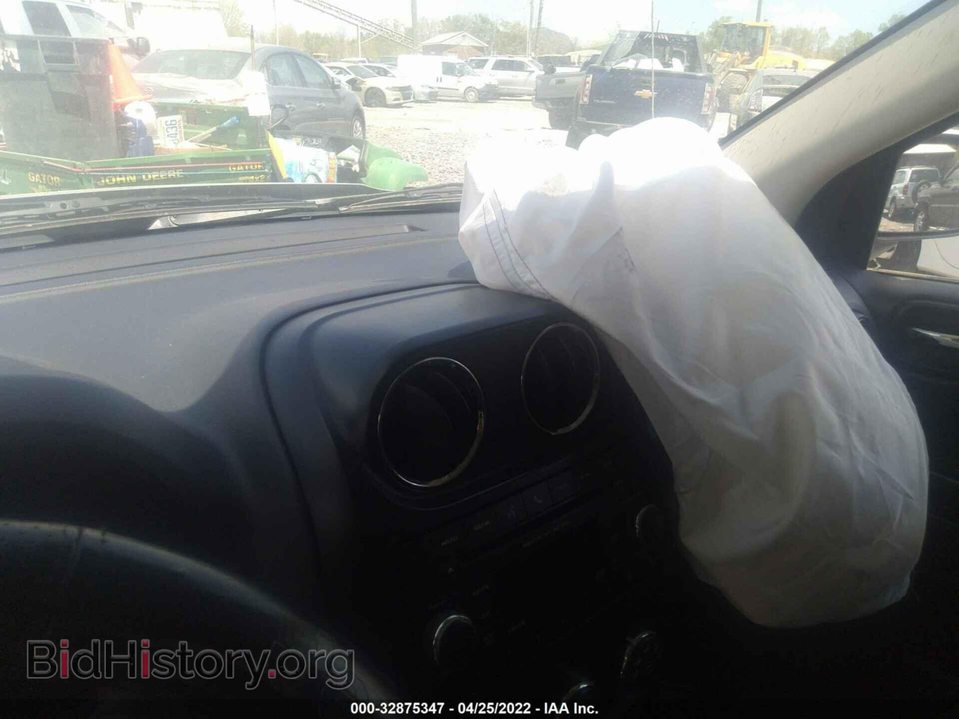 2012 JEEP COMPASS - VIN: 1C4NJDEB2CD633083 - Photo 8